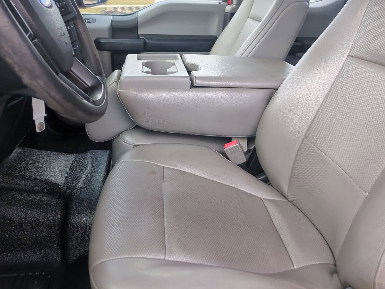 Thumbnail: 2019 Ford Econoline - 16