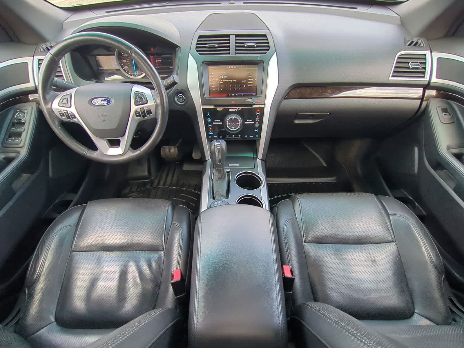 Thumbnail: 2012 Ford Explorer - 15