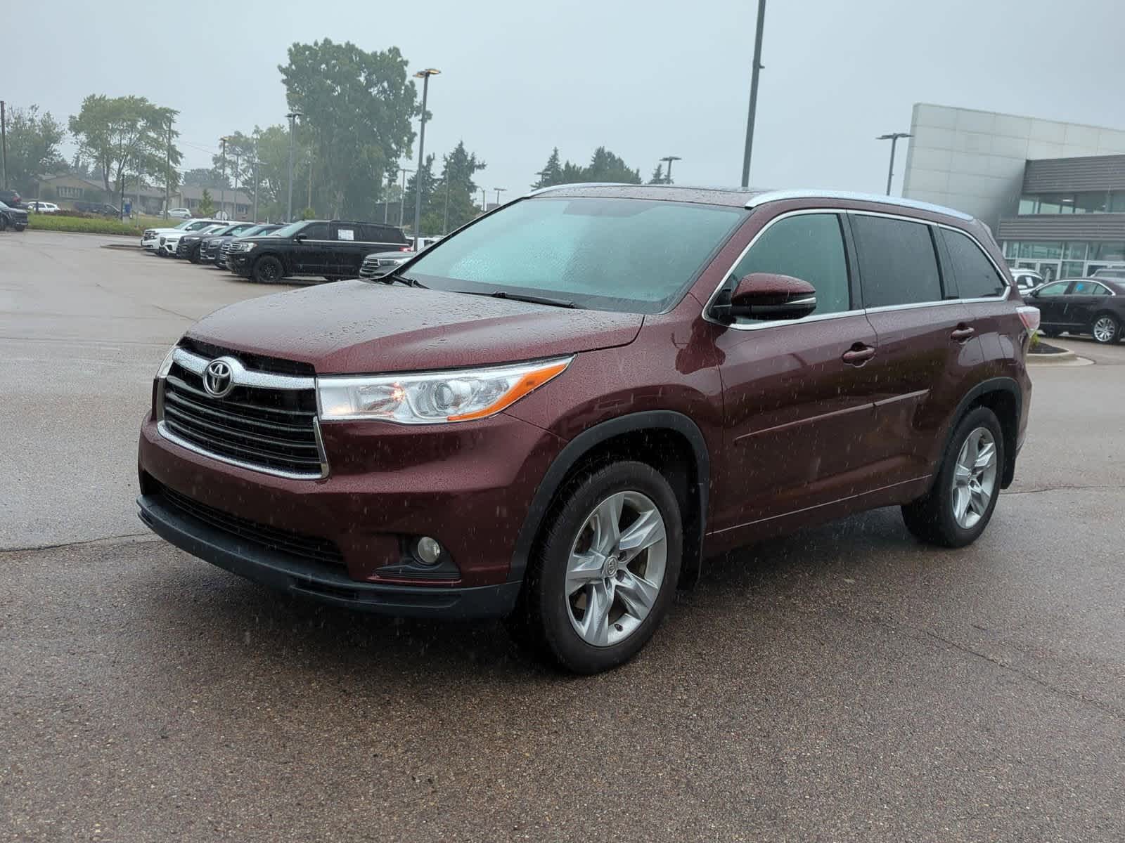 Thumbnail: 2015 Toyota Highlander - 4
