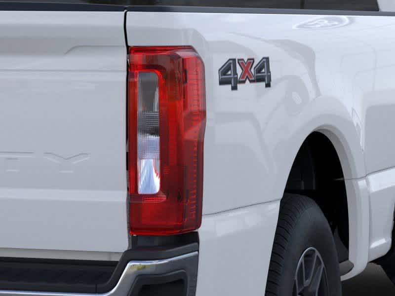 2025 Ford Econoline E-350 21