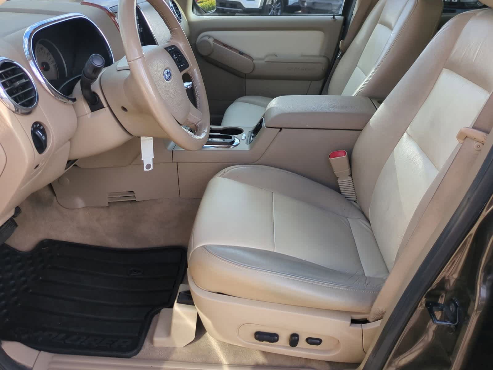Thumbnail: 2008 Ford Explorer - 15