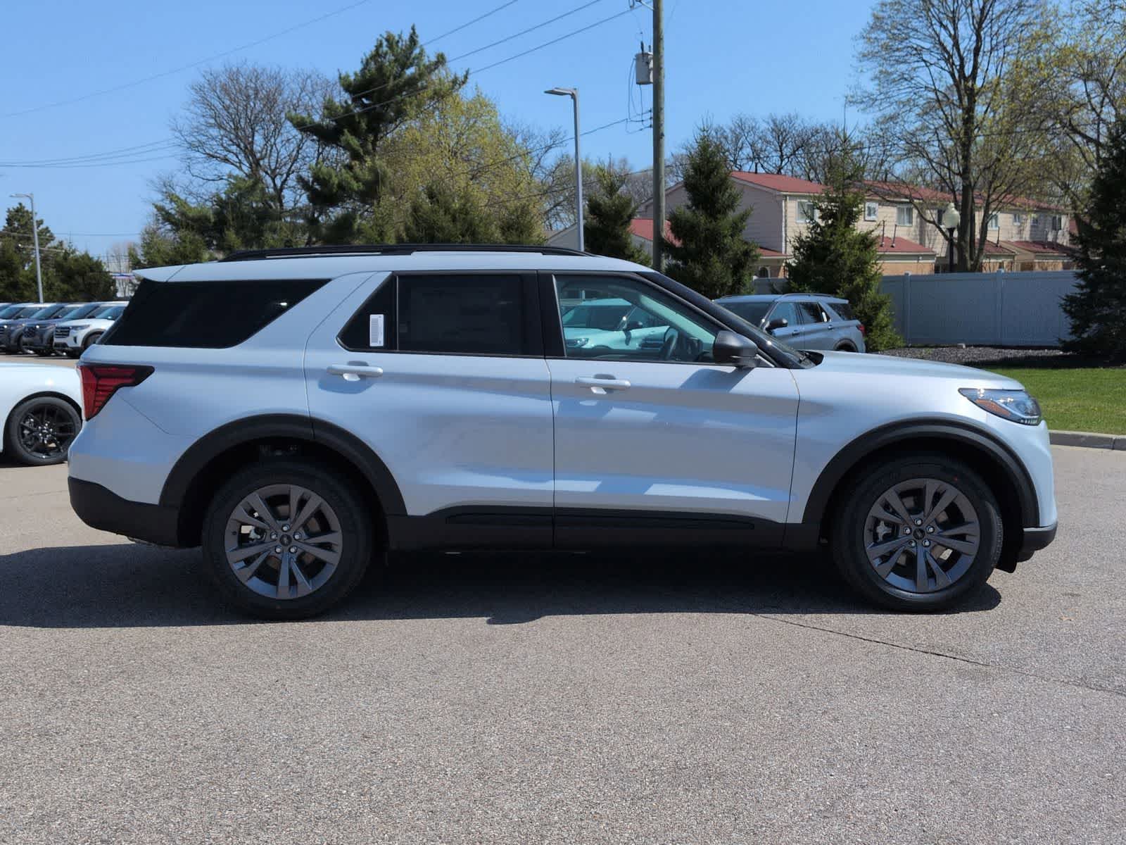 Thumbnail: 2026 Ford Explorer - 9