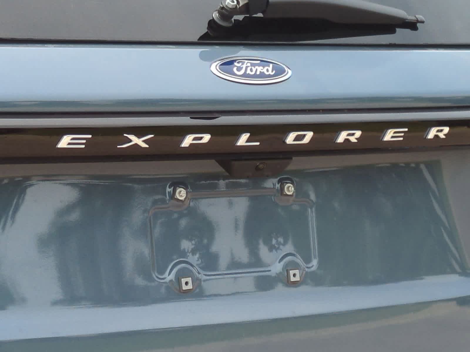 2025 Ford Explorer Active 13