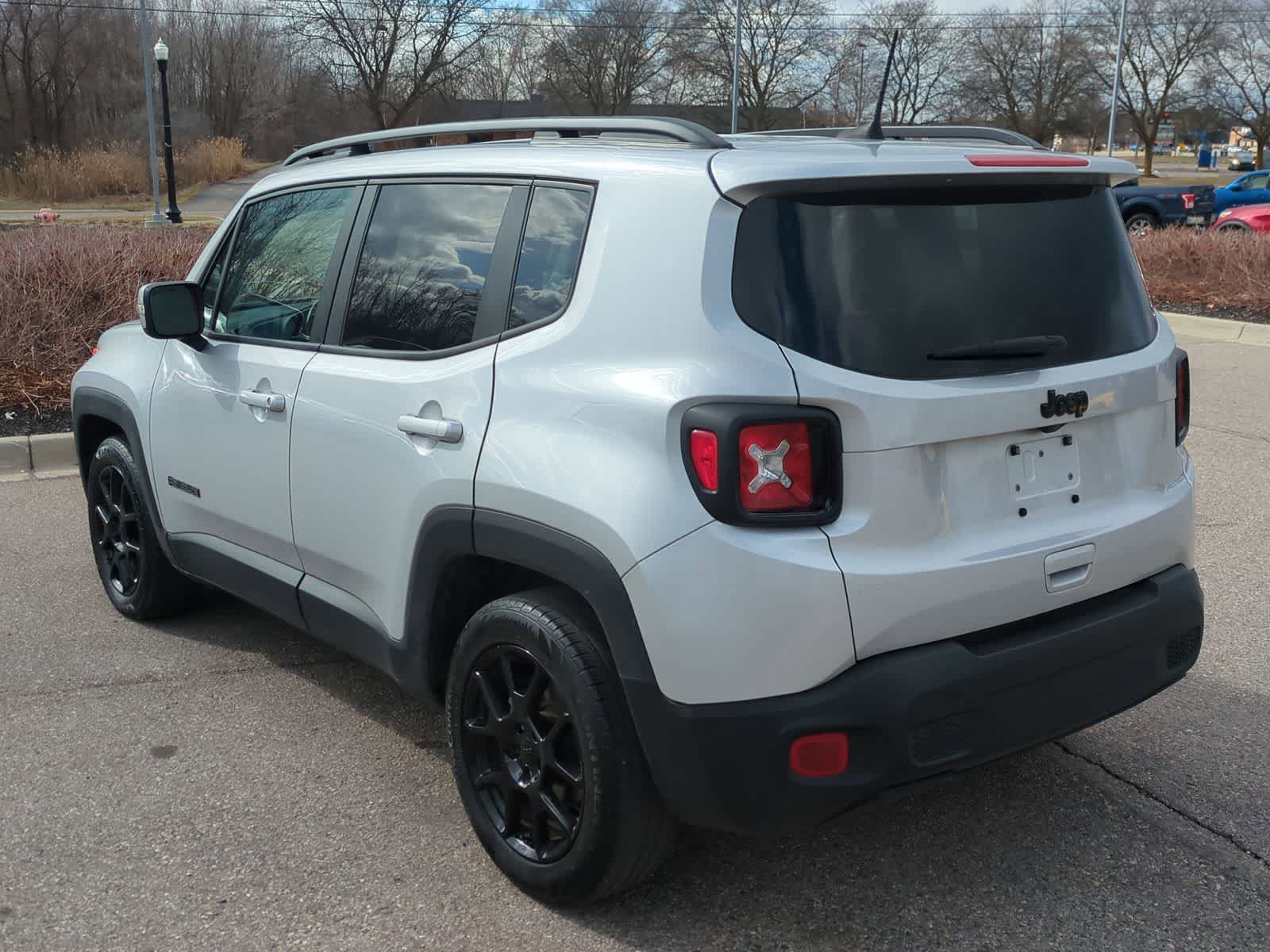 Thumbnail: 2020 Jeep Renegade - 6