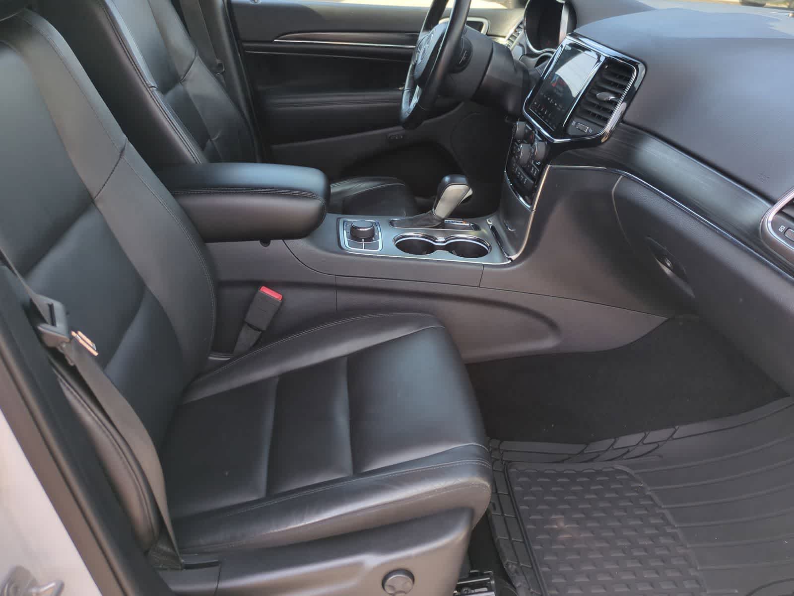 Thumbnail: 2019 Jeep Grand Cherokee - 21