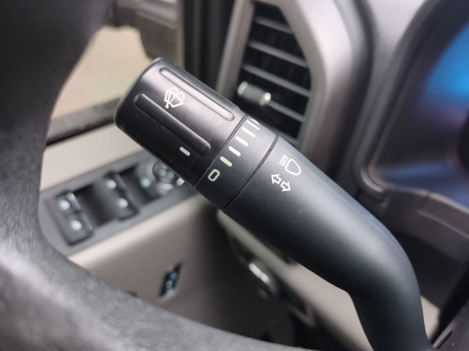 Thumbnail: 2018 Ford Econoline - 25