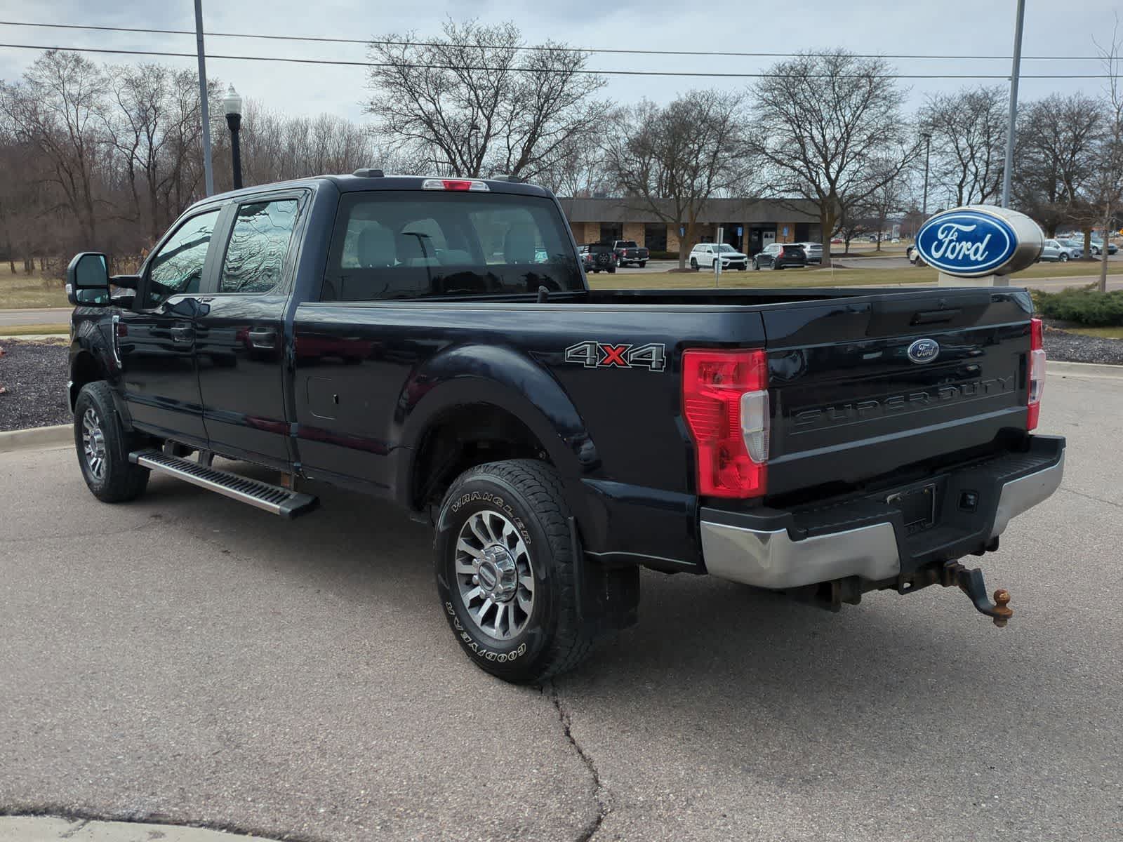 Thumbnail: 2022 Ford Econoline - 6