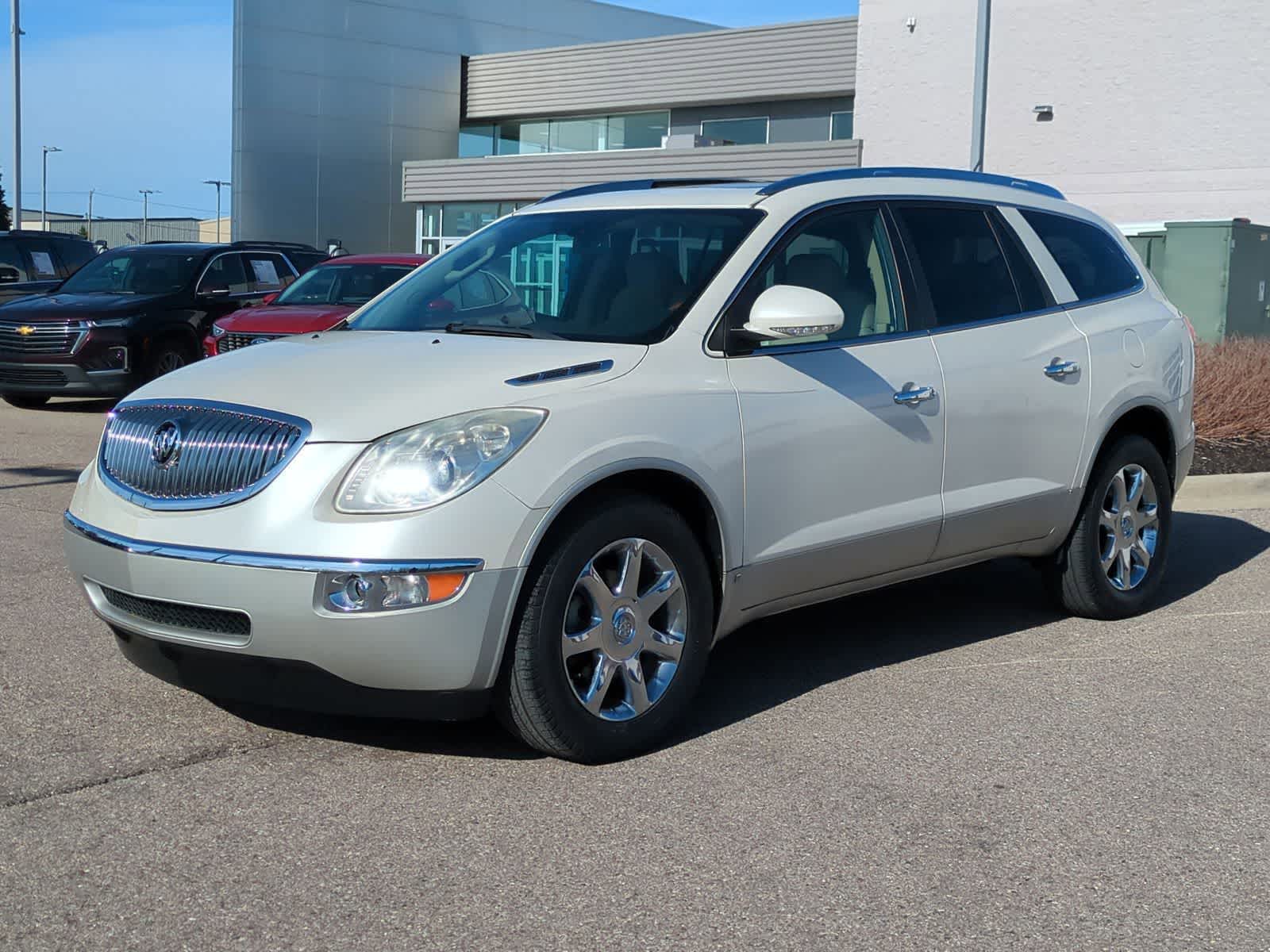 Thumbnail: 2010 Buick Enclave - 4