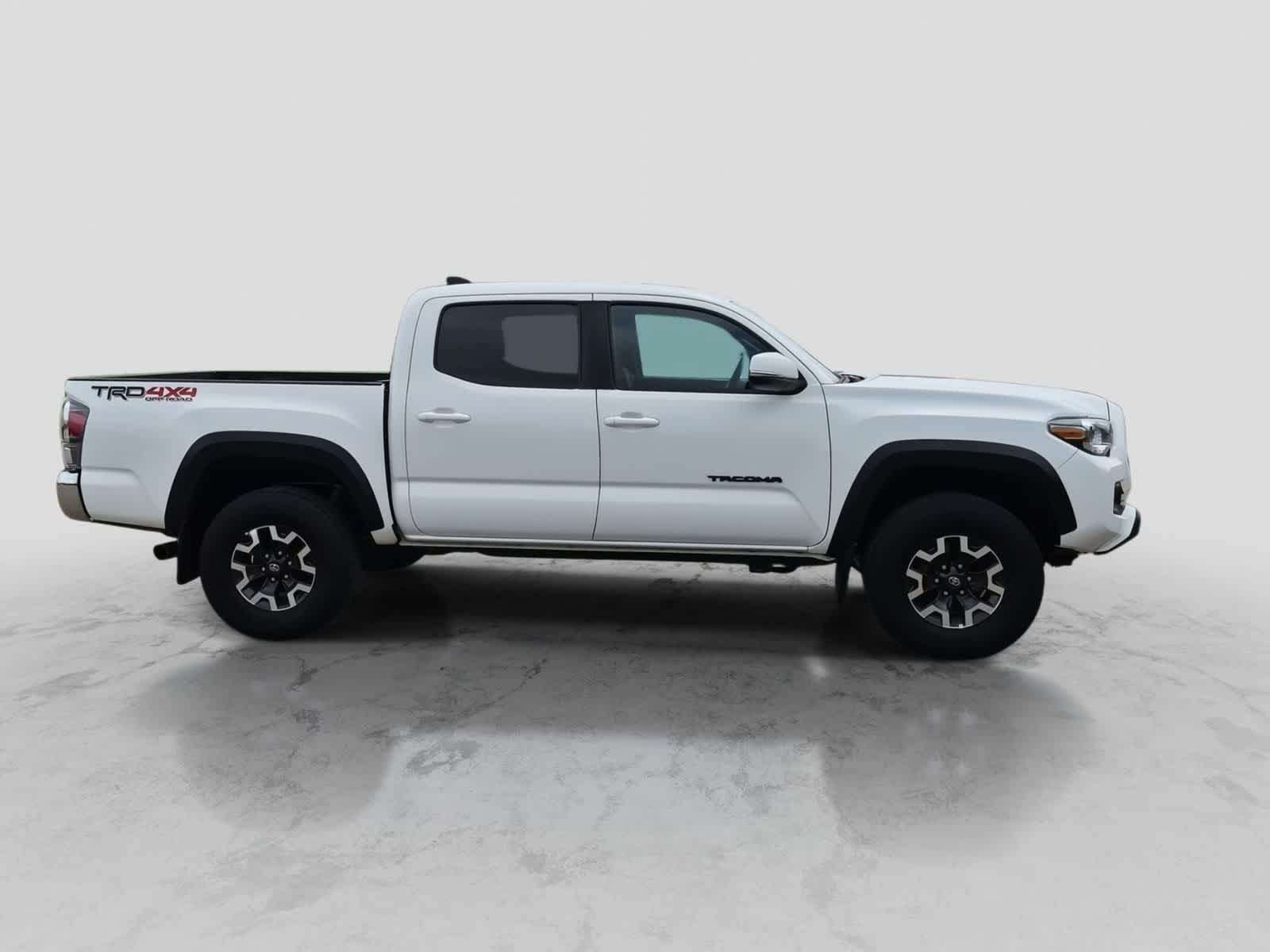 Thumbnail: 2023 Toyota Tacoma - 9