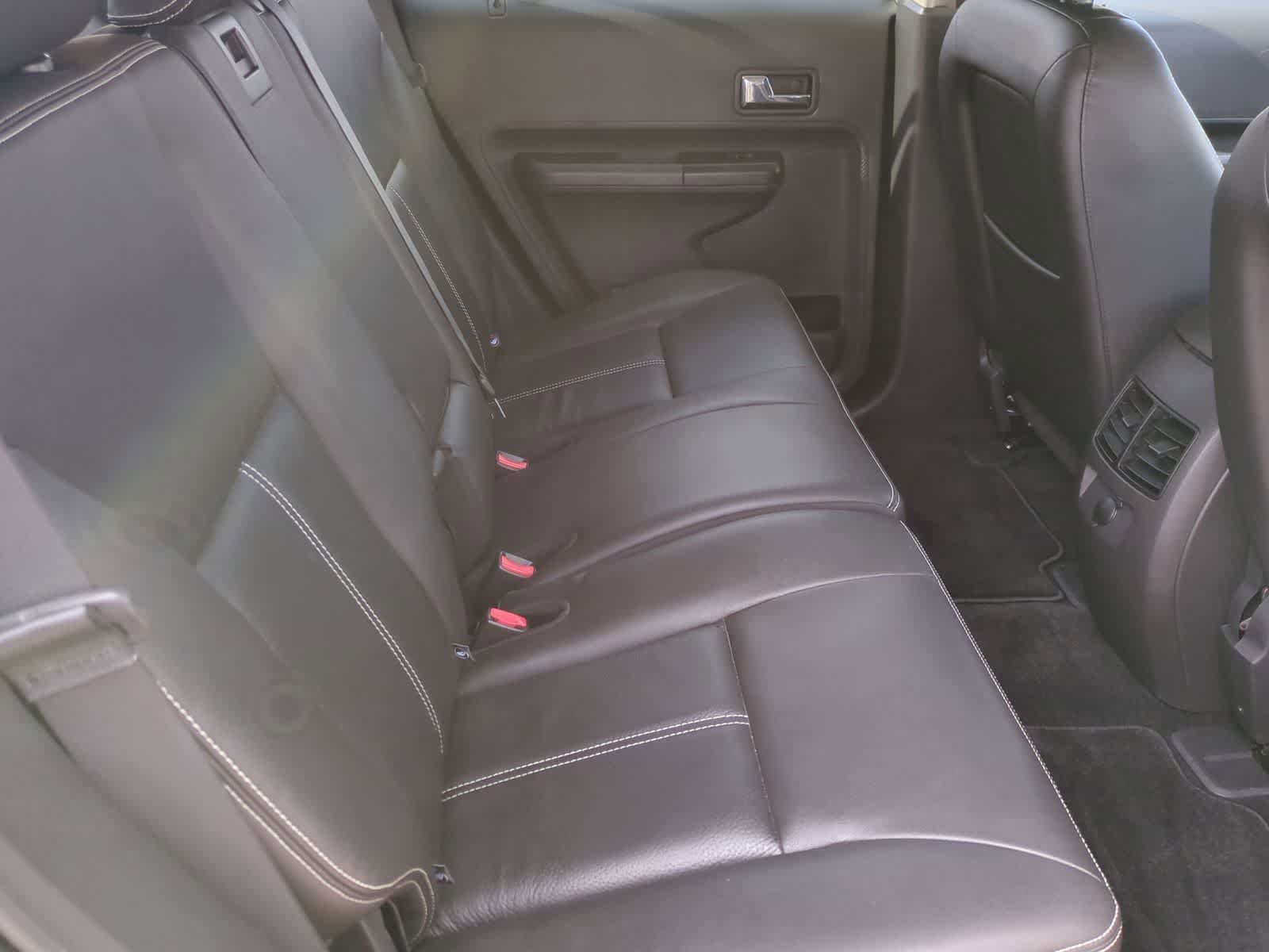 Thumbnail: 2010 Ford Edge - 20