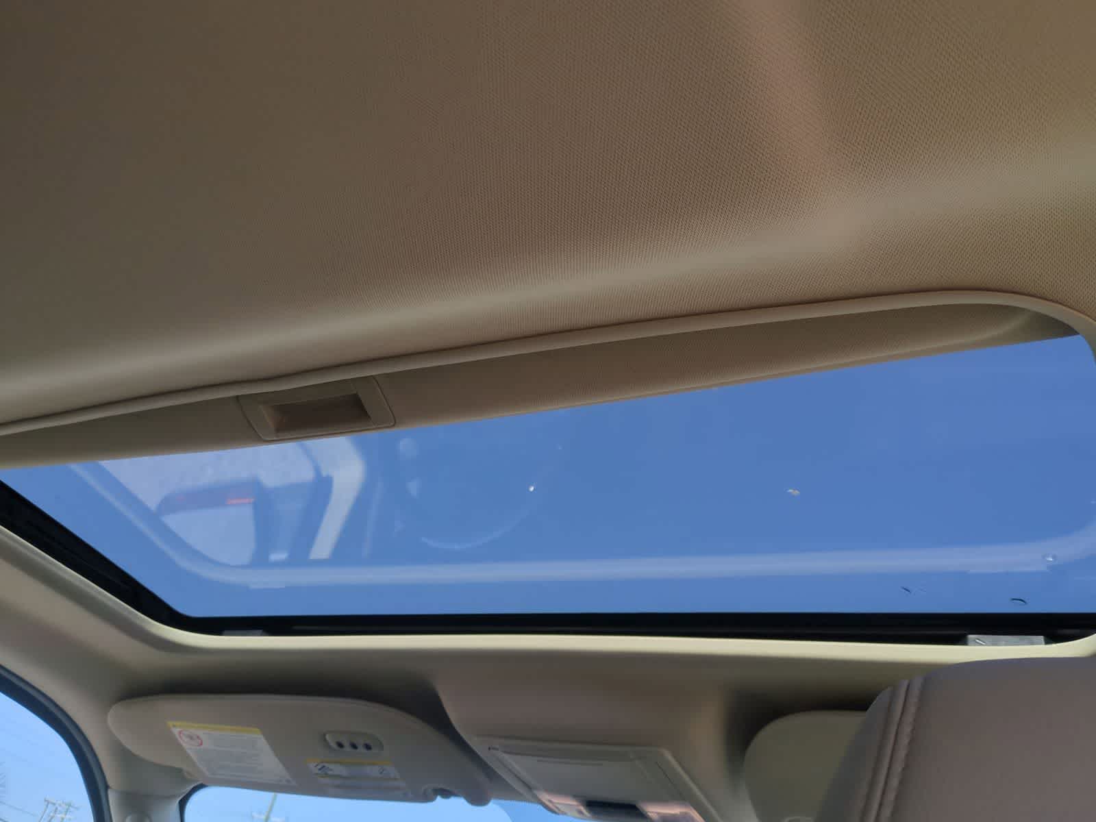 Thumbnail: 2016 Lincoln Navigator - 22