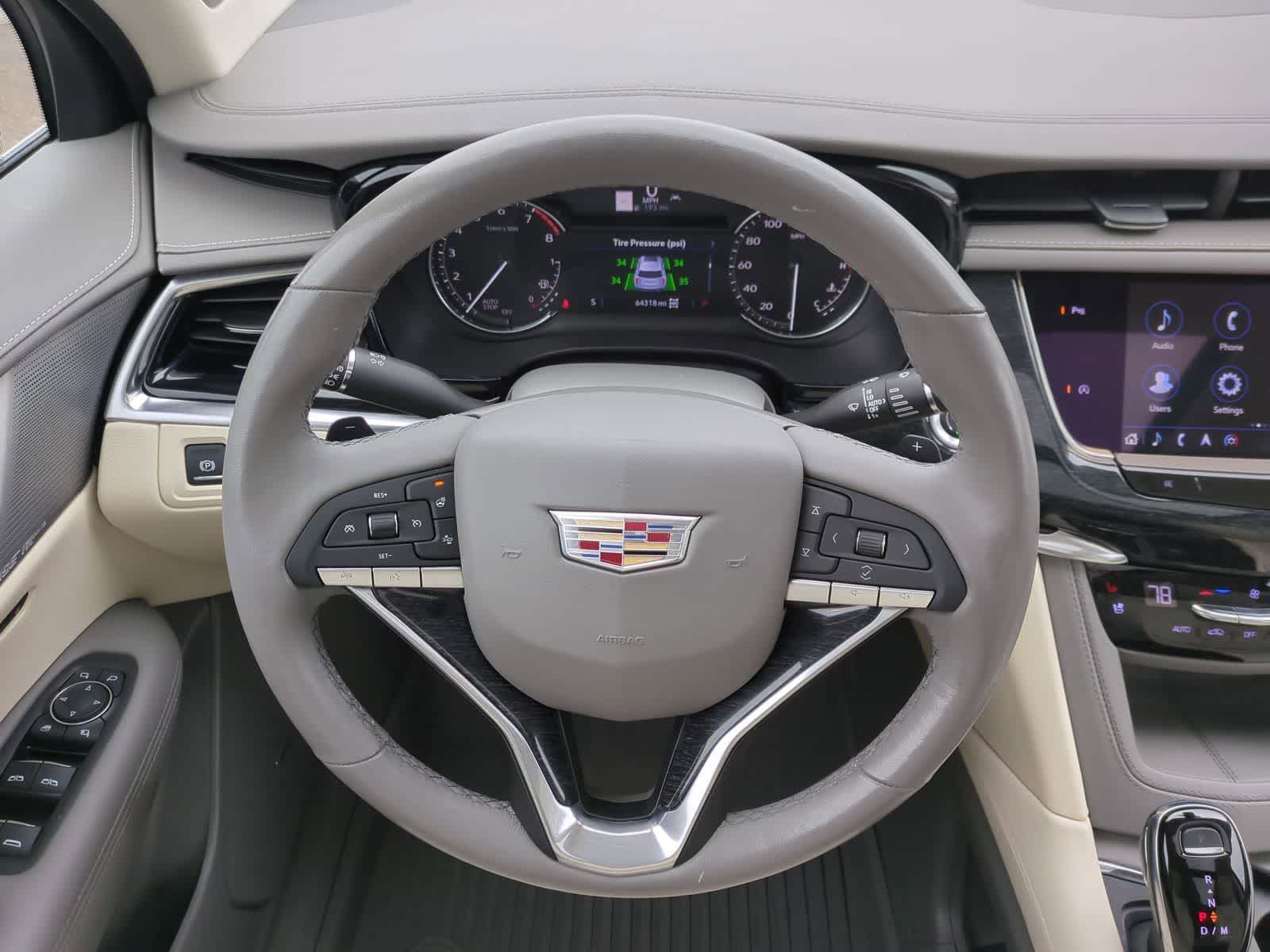 Thumbnail: 2022 Cadillac XT6 - 26