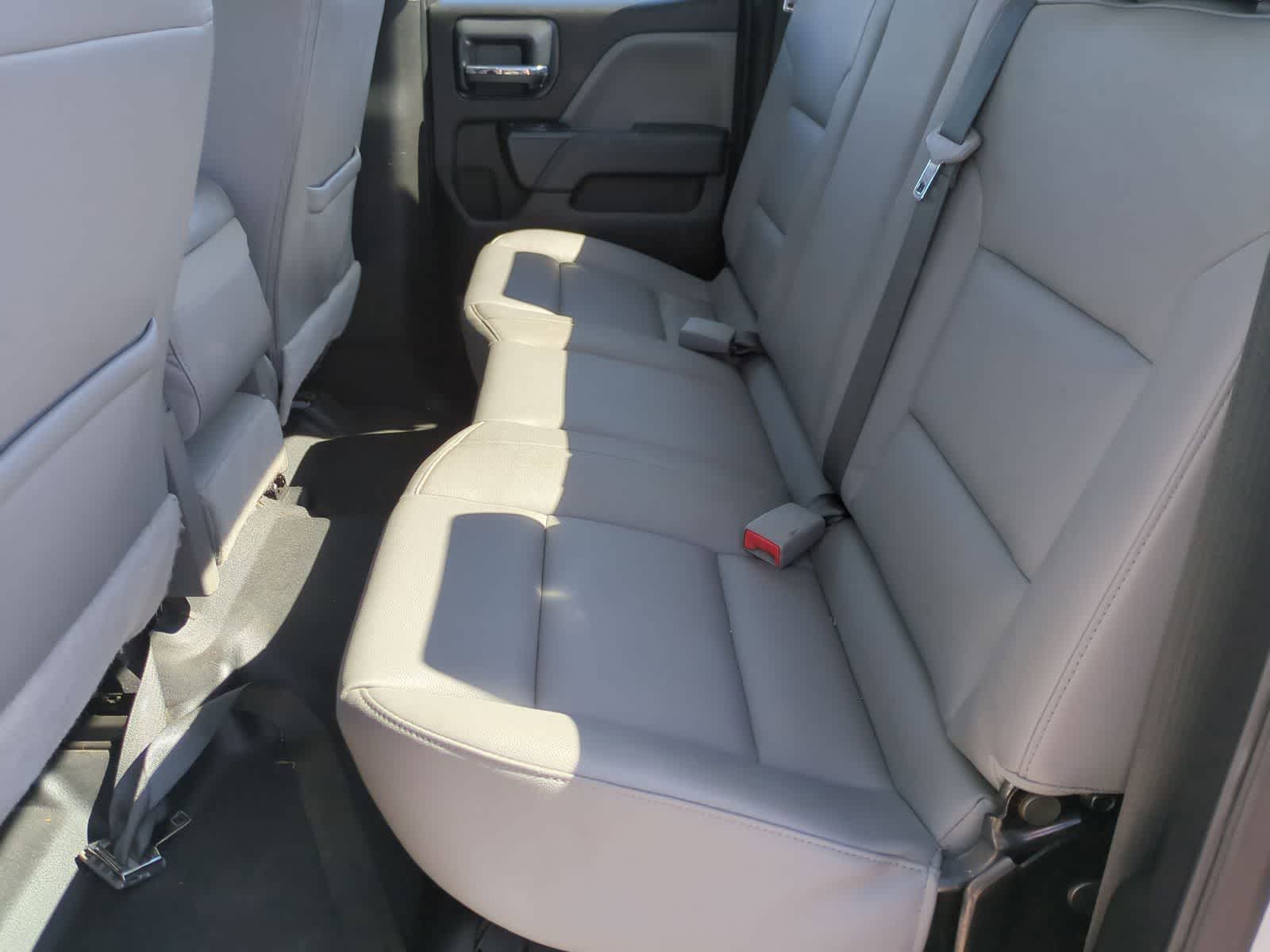 Thumbnail: 2018 Chevrolet Silverado 1500 - 19