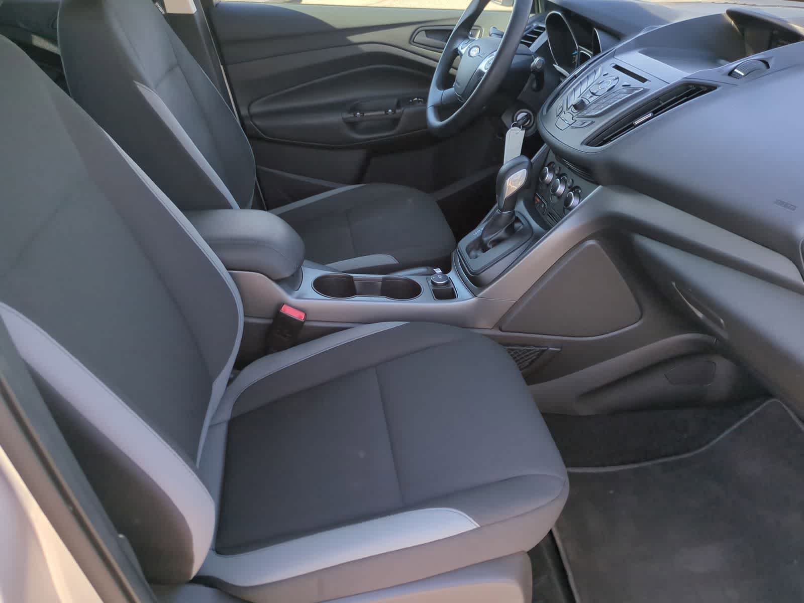 Thumbnail: 2016 Ford Escape - 21