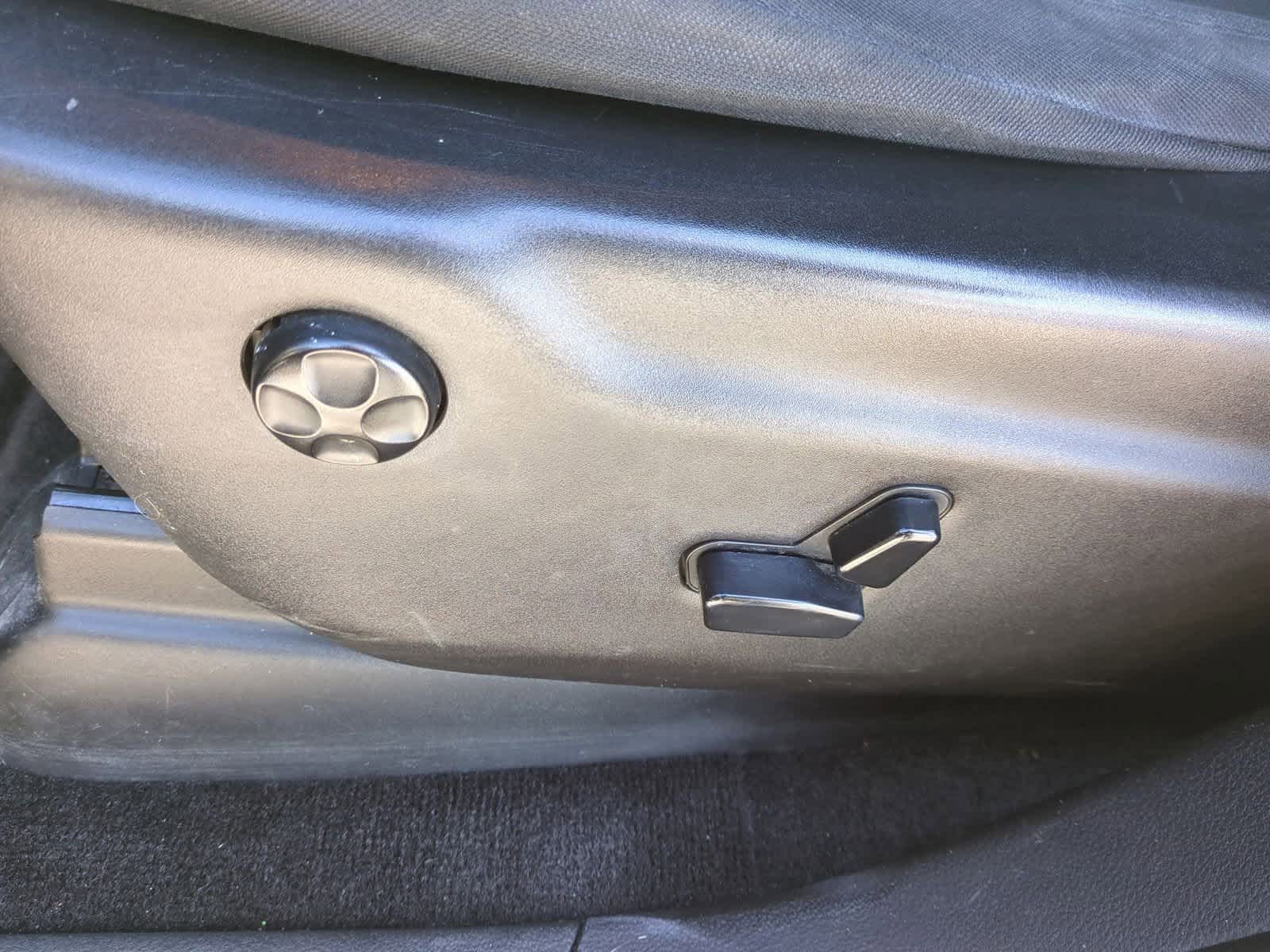 Thumbnail: 2015 Jeep Grand Cherokee - 17