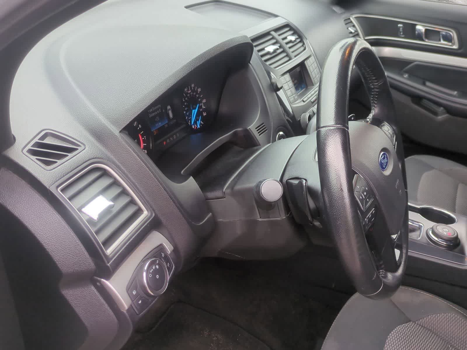 Thumbnail: 2017 Ford Explorer - 10