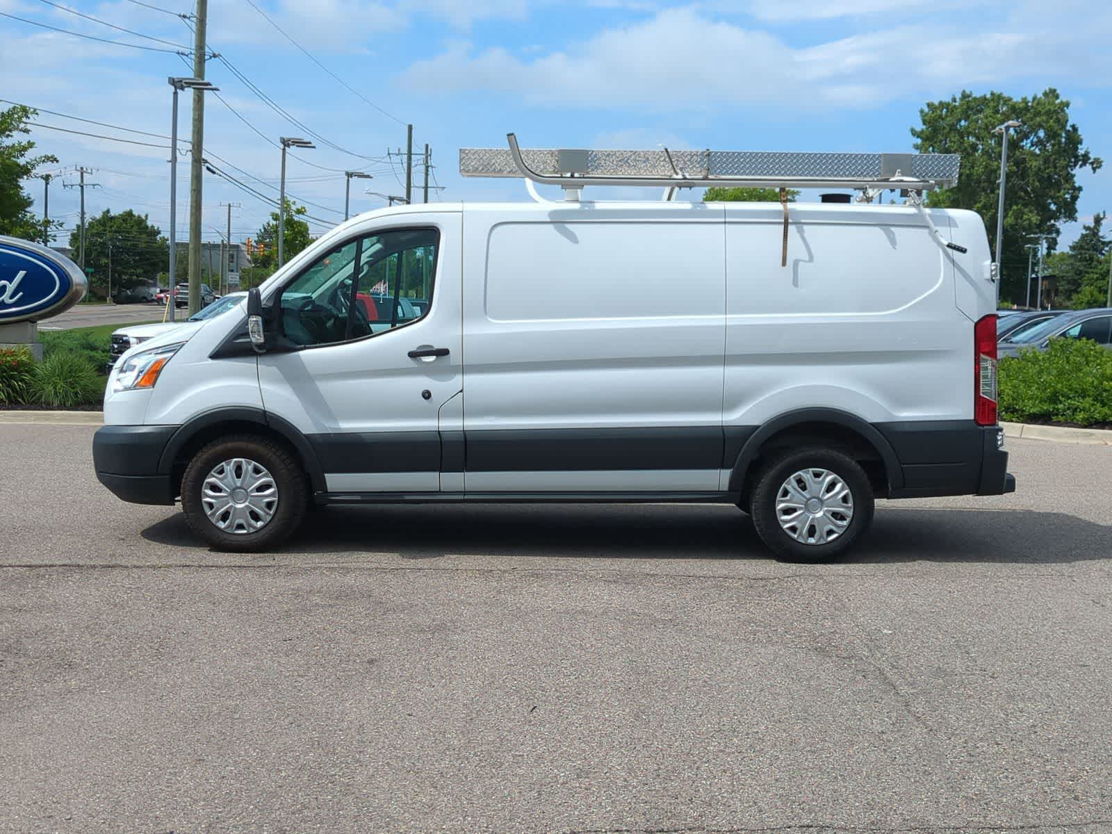 Thumbnail: 2018 Ford Transit Series - 5