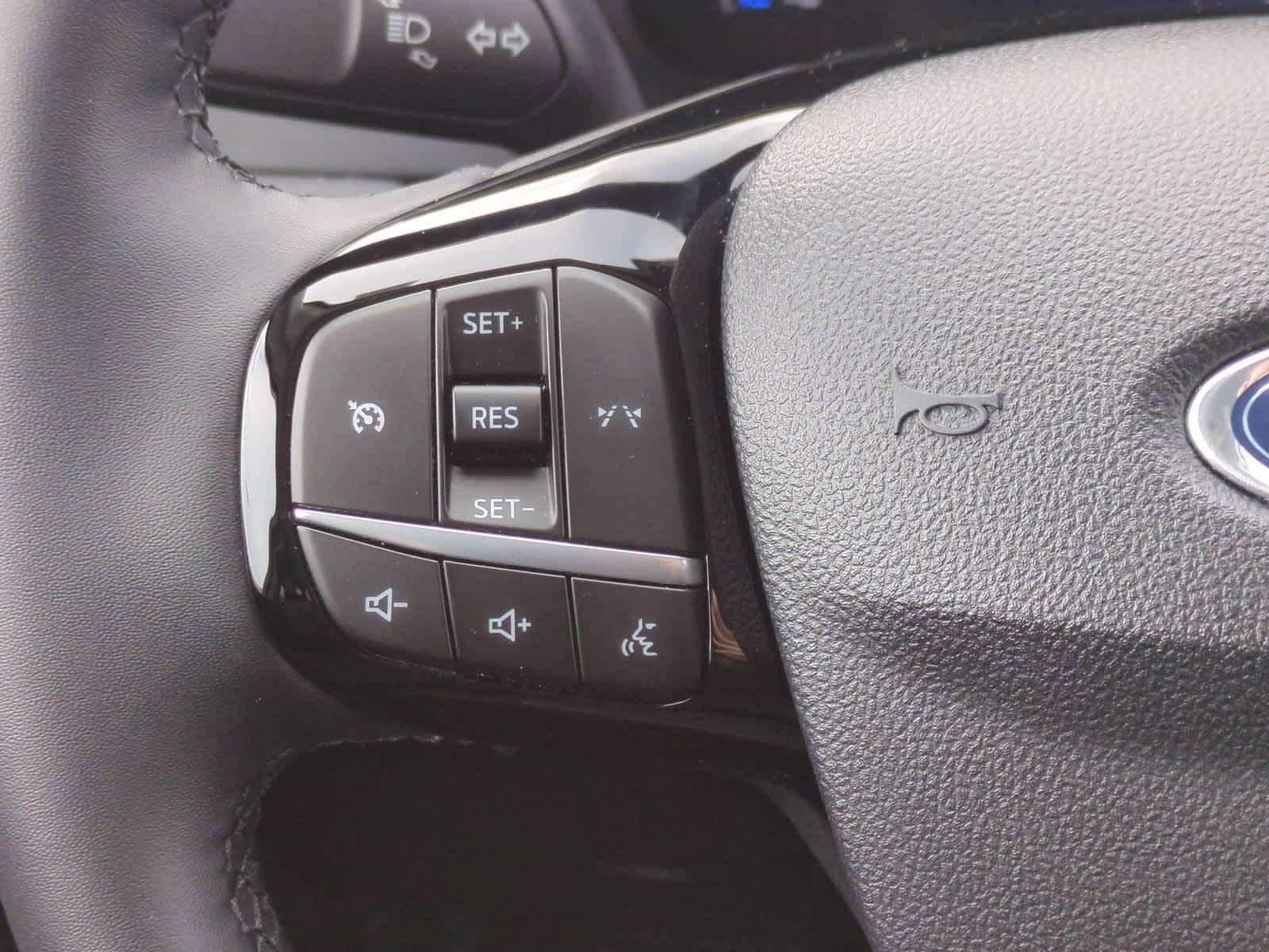 Thumbnail: 2023 Ford Escape - 23