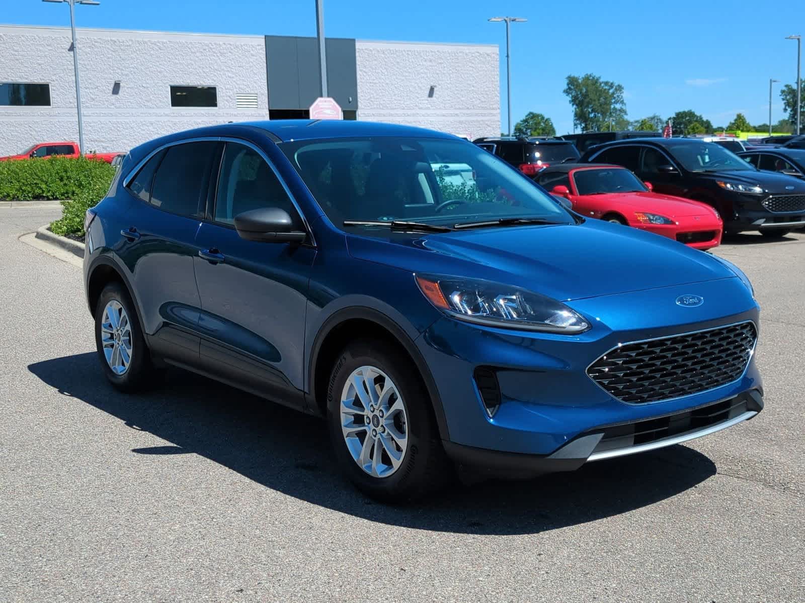 Thumbnail: 2022 Ford Escape - 2