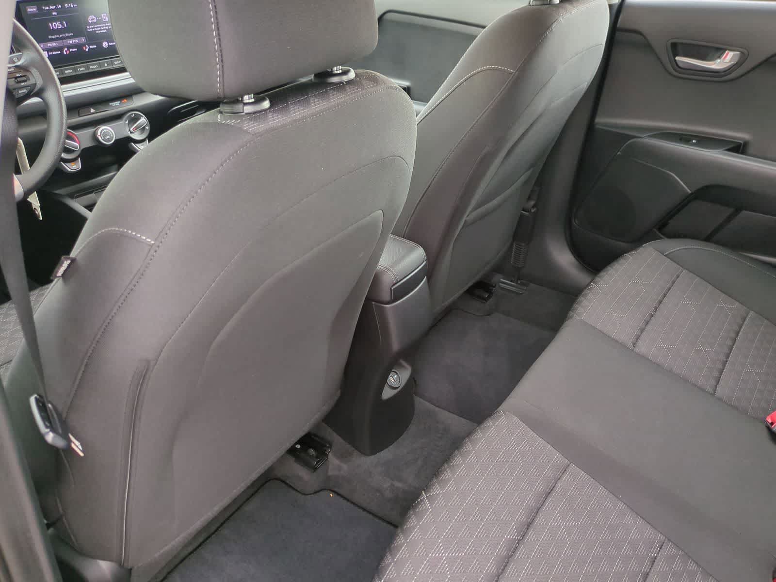 Thumbnail: 2022 Kia Rio5 - 18