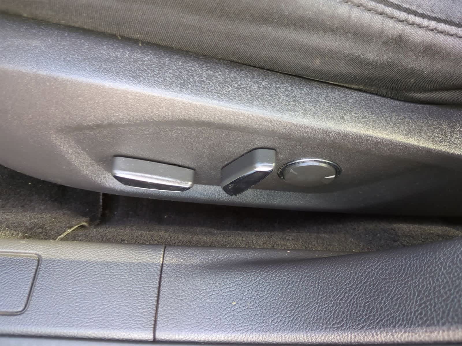 Thumbnail: 2014 Ford Fusion - 17