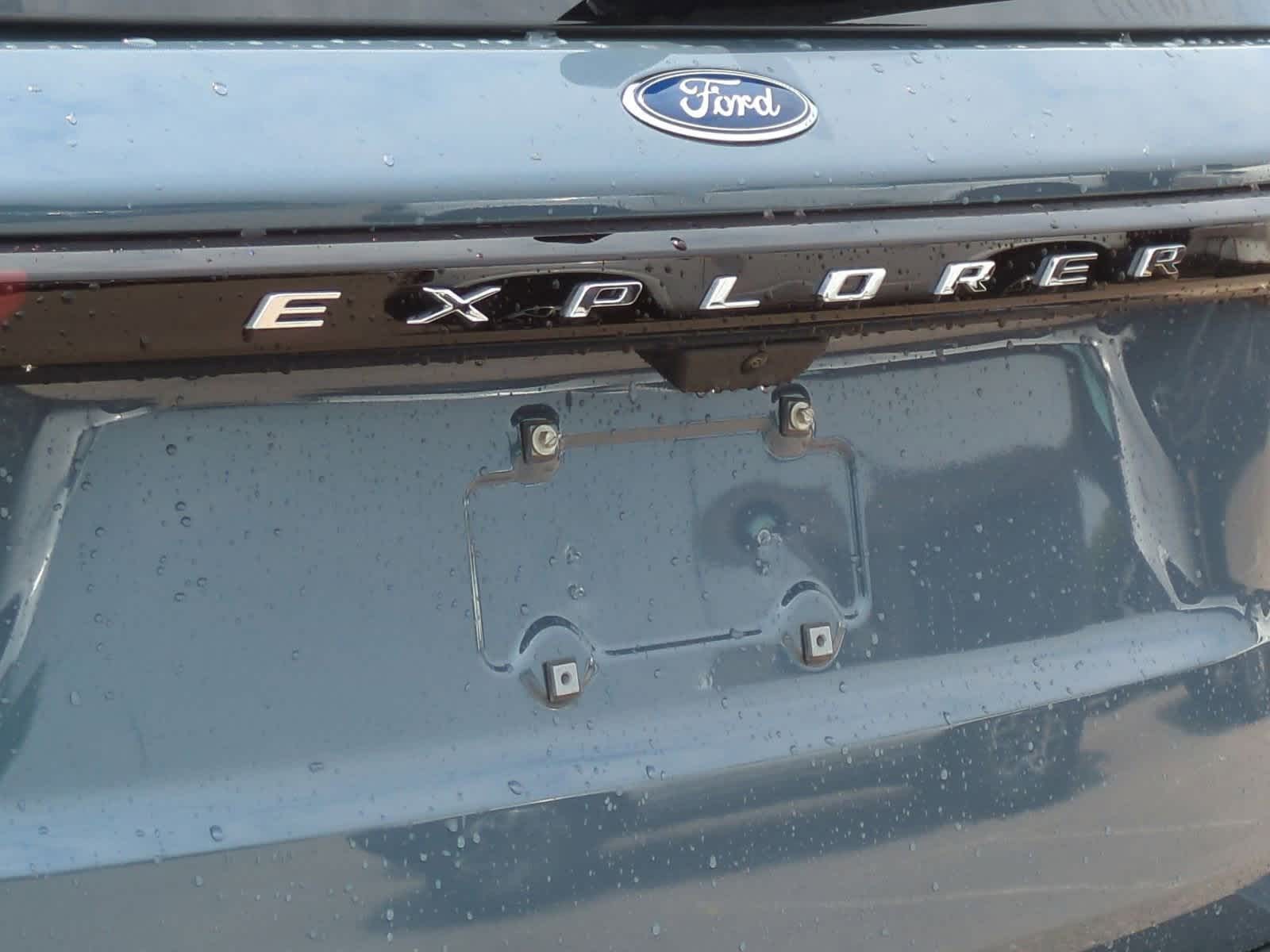 2025 Ford Explorer Active 13