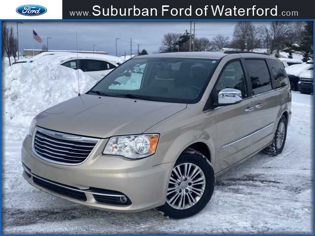 2013 Chrysler Town & Country Touring-L -
                Waterford, MI