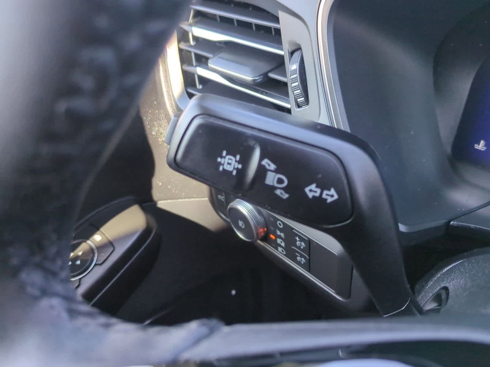 Thumbnail: 2022 Ford Escape - 28