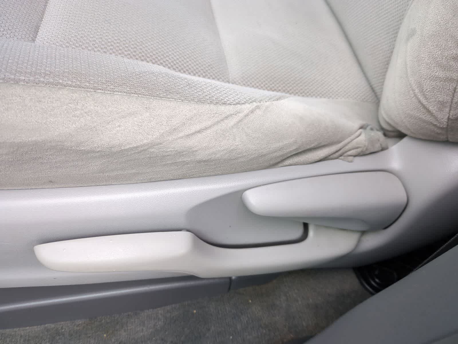 Thumbnail: 2016 Toyota Sienna - 17