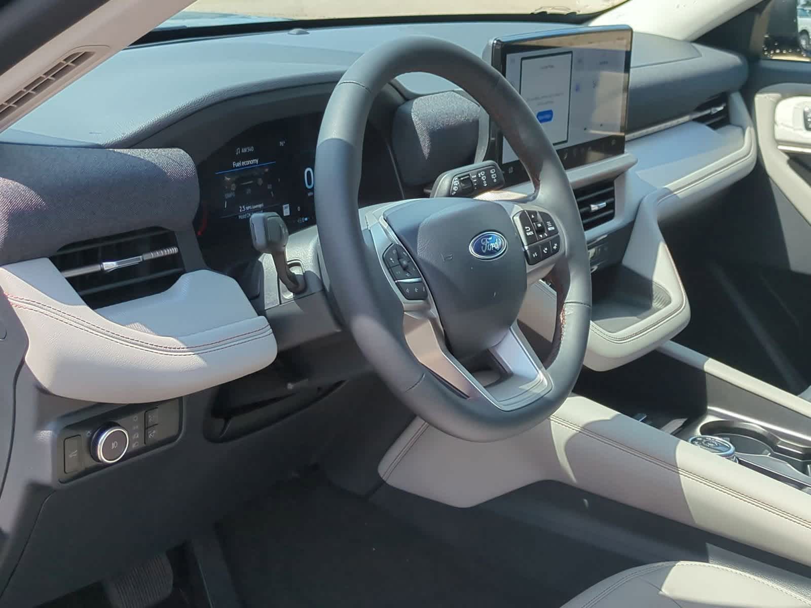 Thumbnail: 2025 Ford Explorer - 10