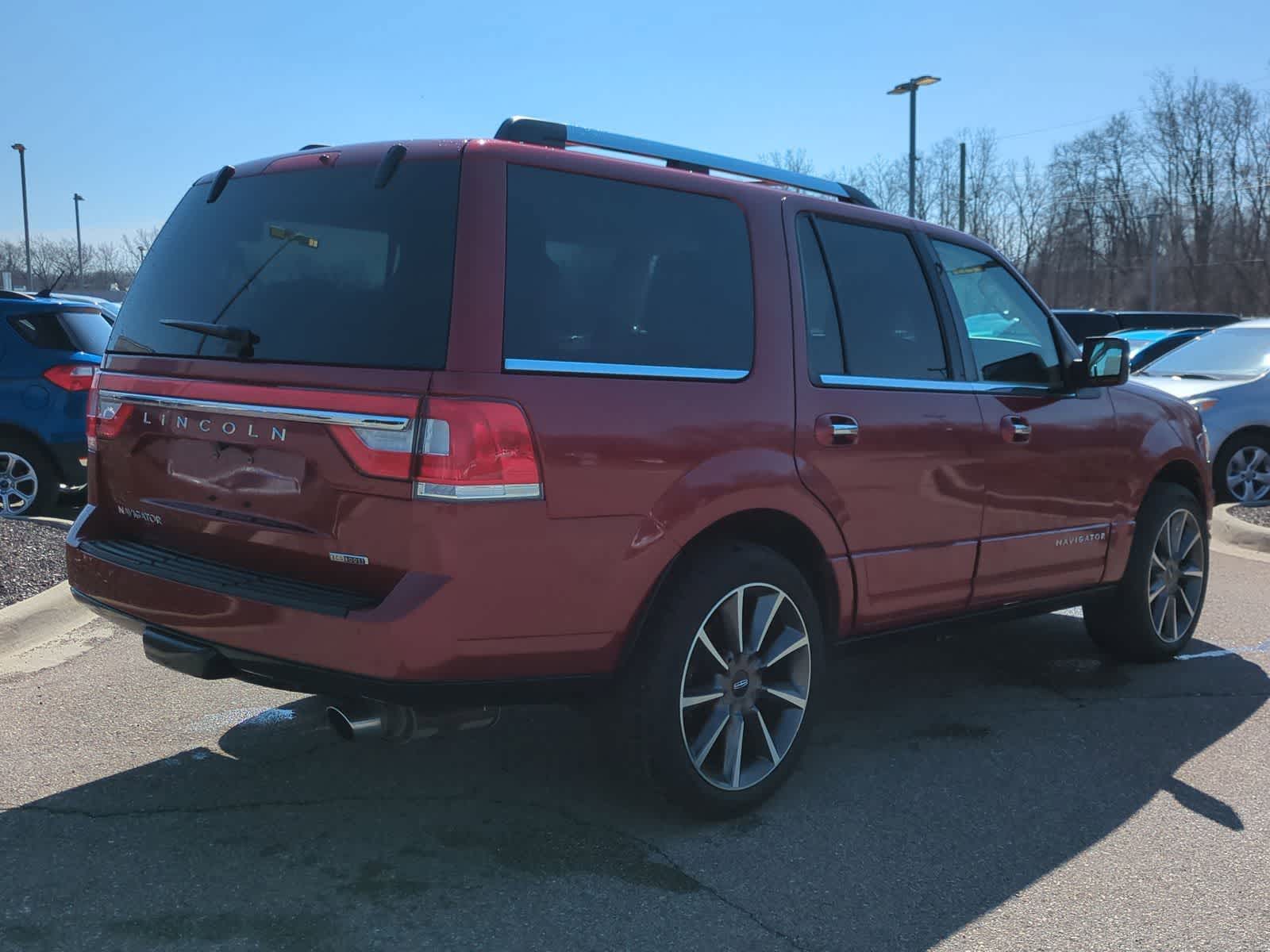 Thumbnail: 2016 Lincoln Navigator - 8