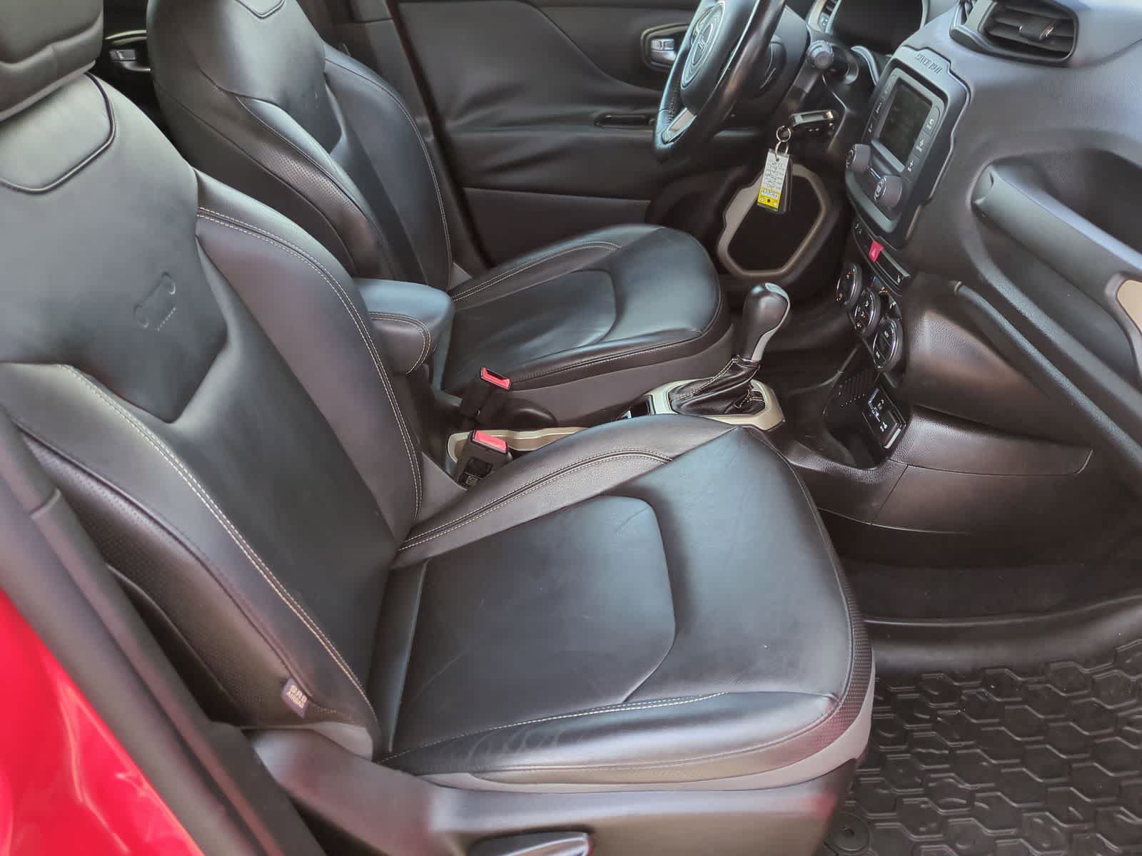 Thumbnail: 2015 Jeep Renegade - 21