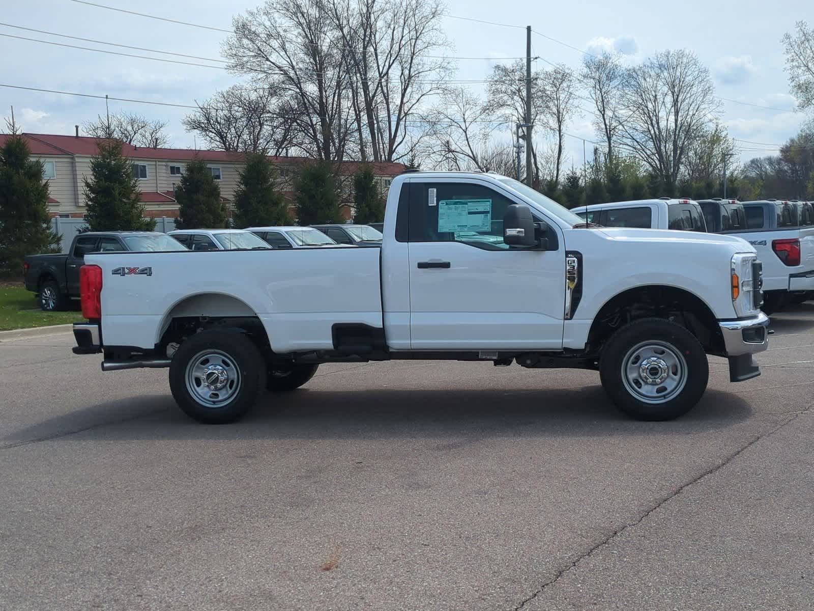 Thumbnail: 2025 Ford Econoline - 9