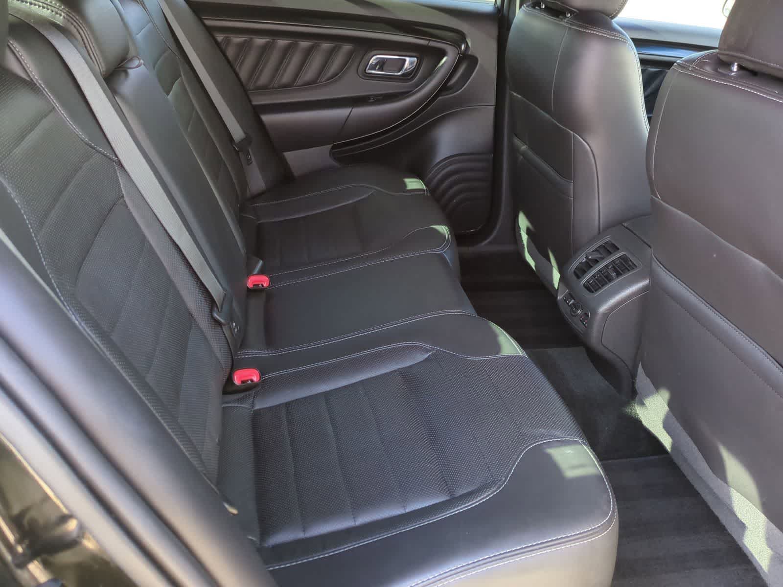 Thumbnail: 2015 Ford Taurus - 21