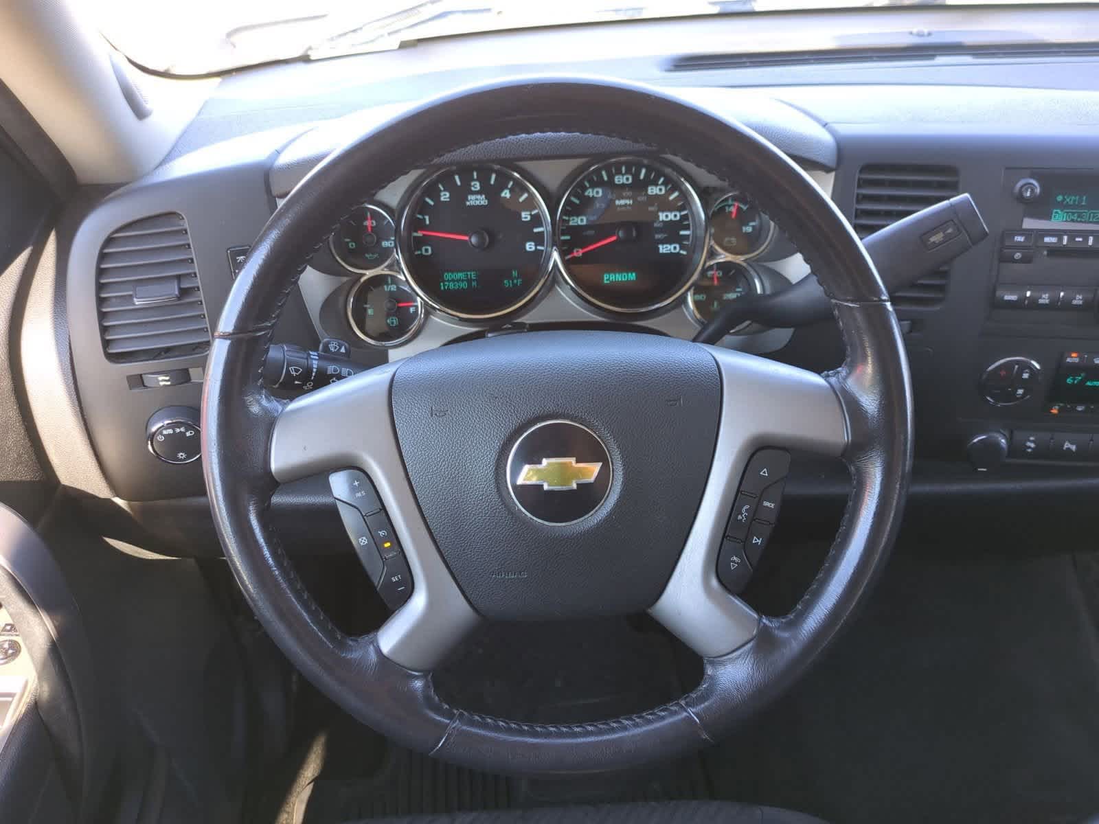 Thumbnail: 2011 Chevrolet Silverado 1500 - 22