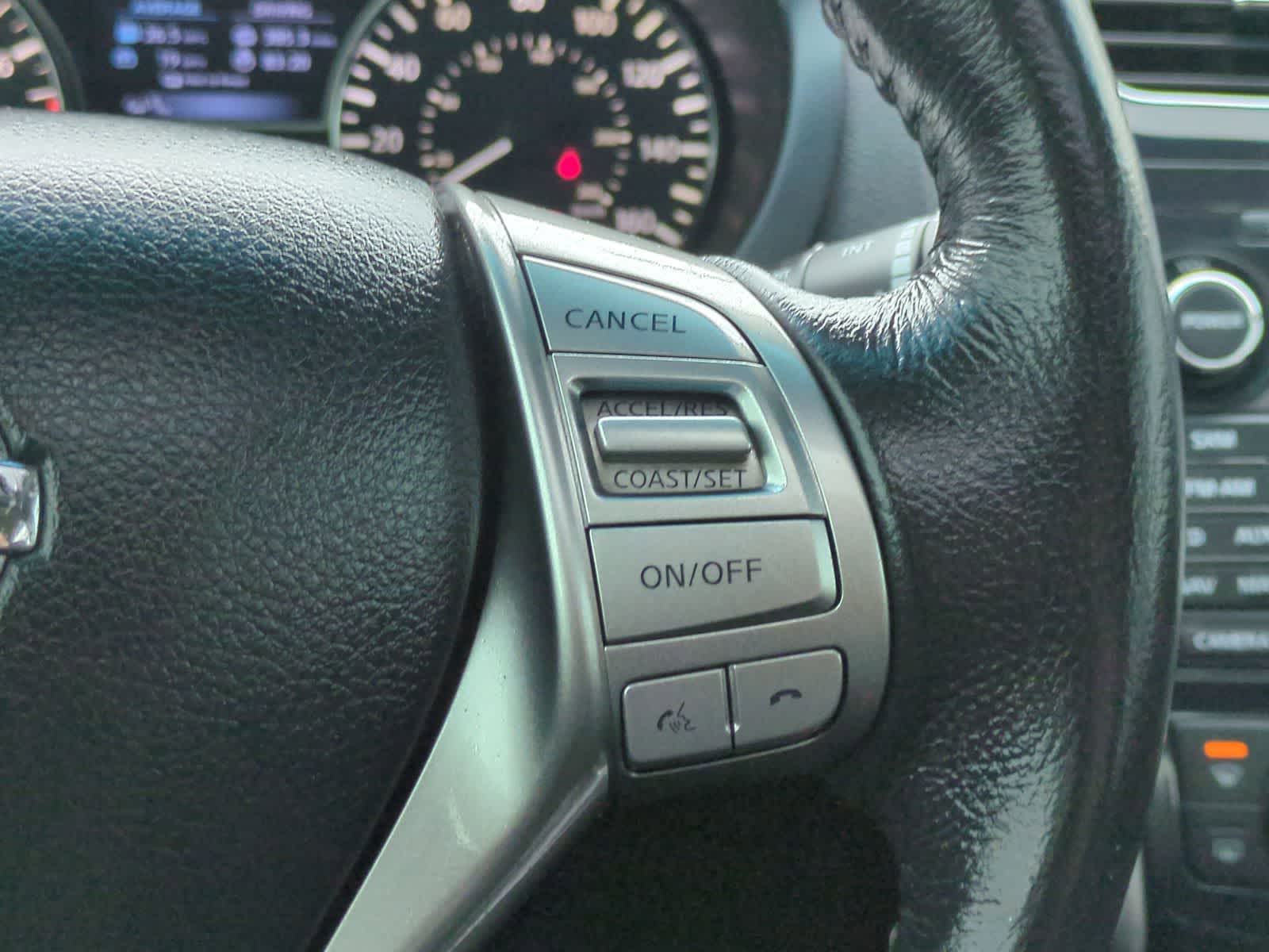 Thumbnail: 2015 Nissan Altima - 26