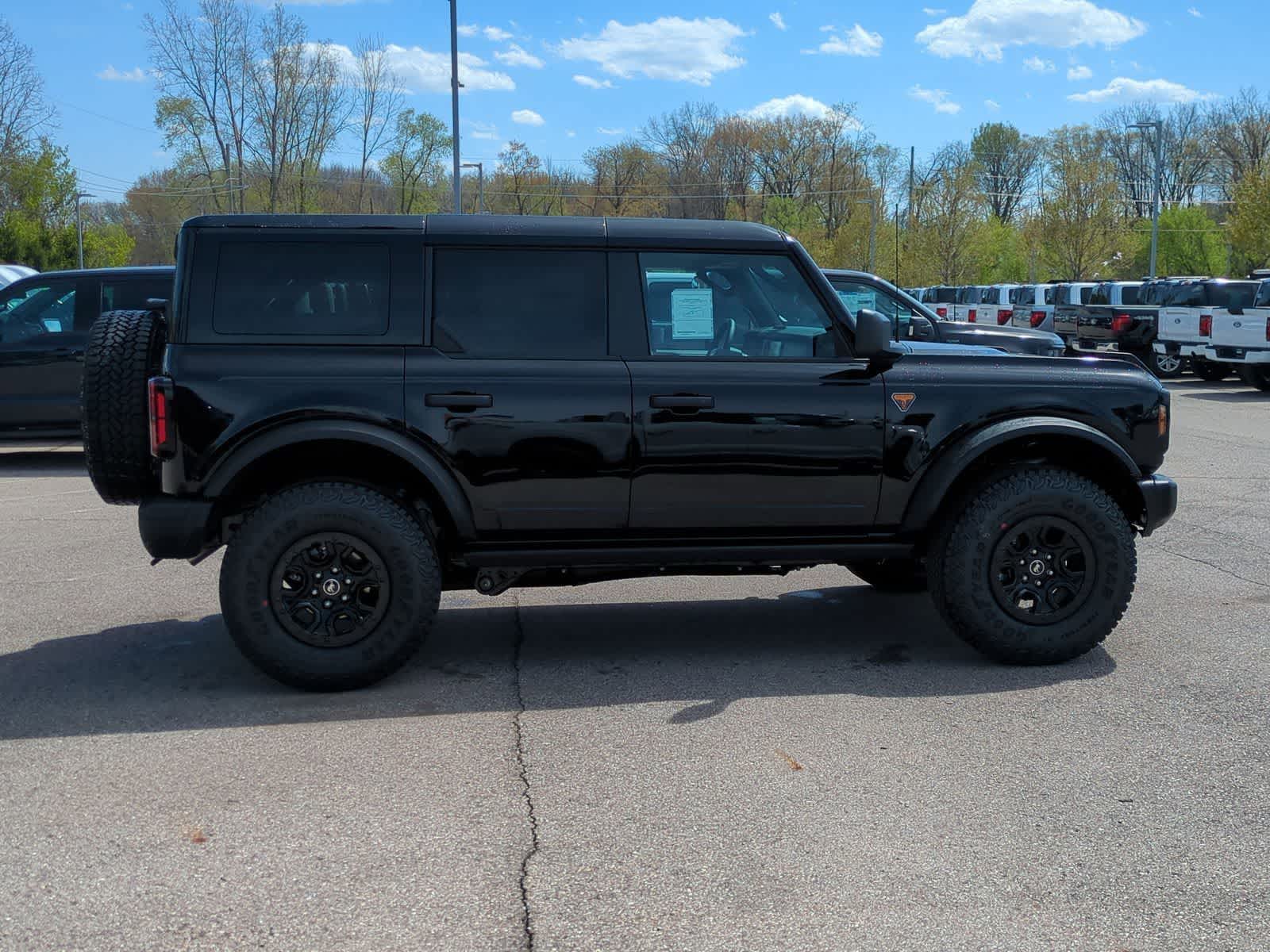 Thumbnail: 2026 Ford Bronco - 9