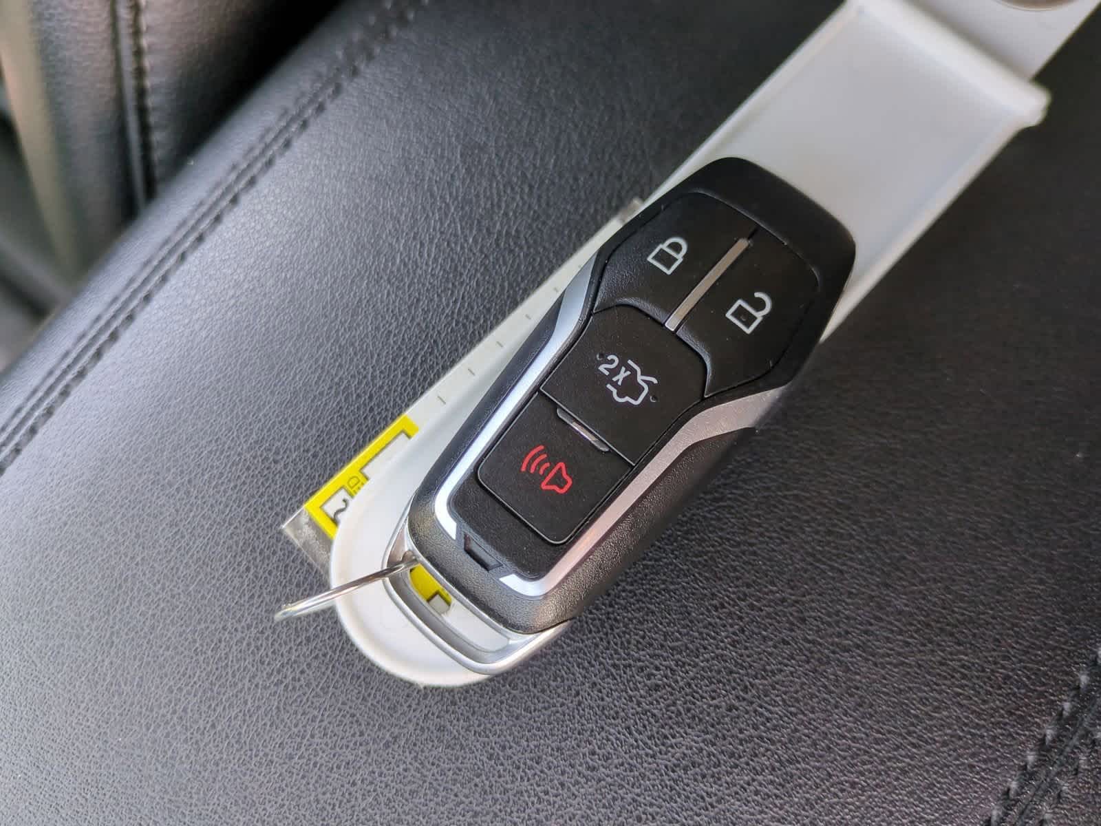 Thumbnail: 2015 Ford Edge - 33