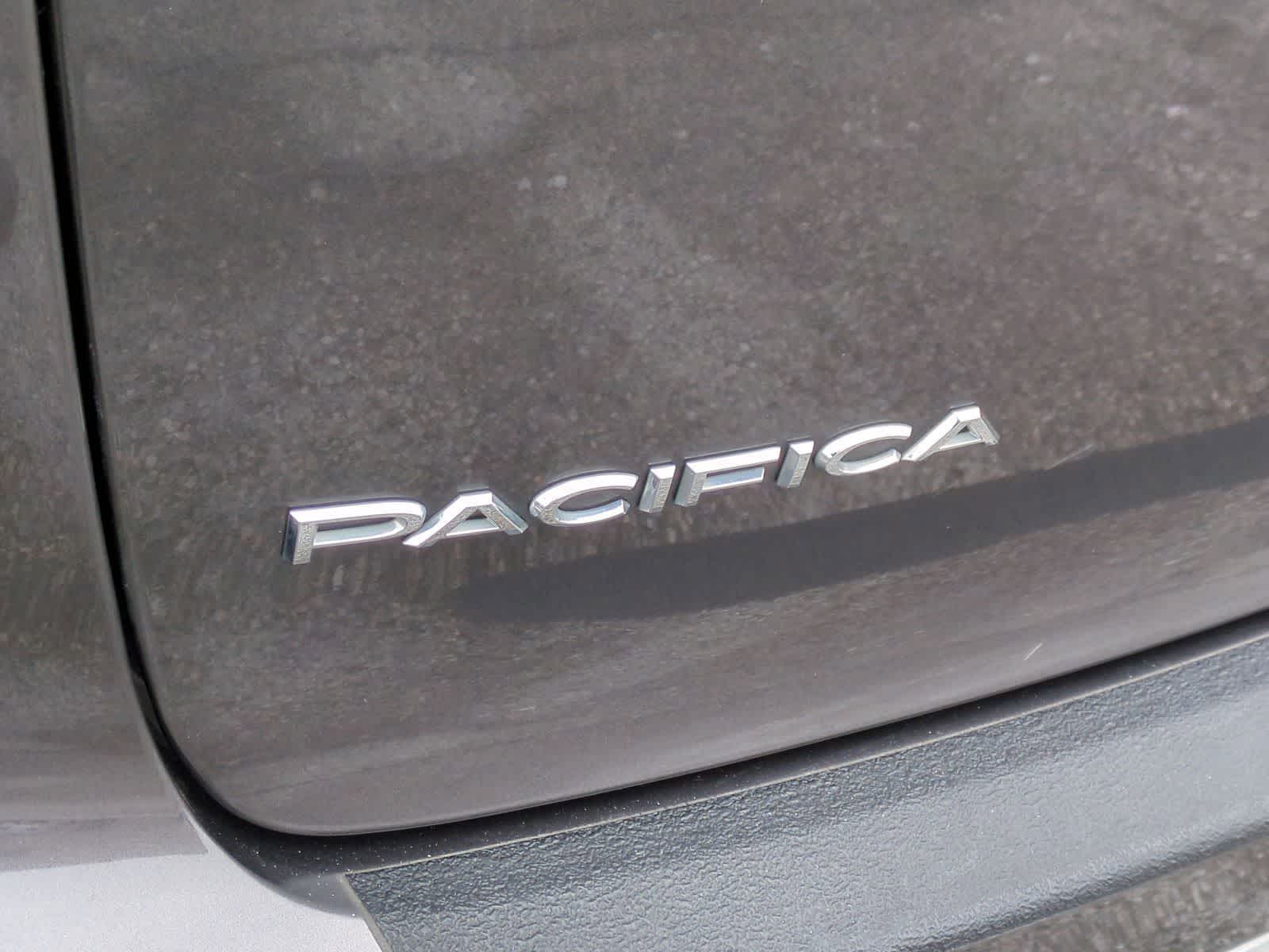 Thumbnail: 2022 Chrysler Pacifica - 13