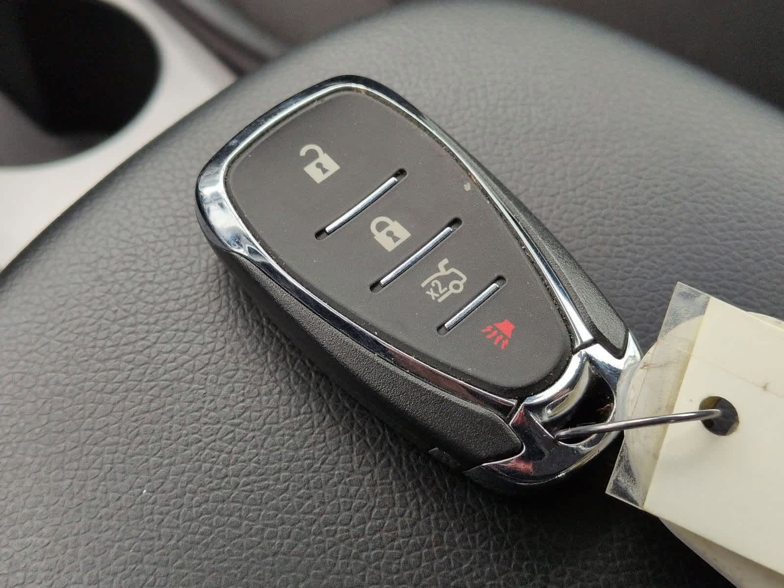 Thumbnail: 2017 Chevrolet Malibu - 35