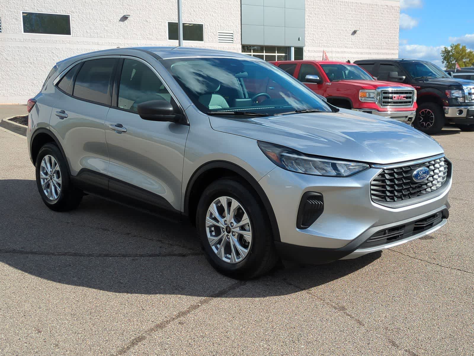 Thumbnail: 2023 Ford Escape - 2