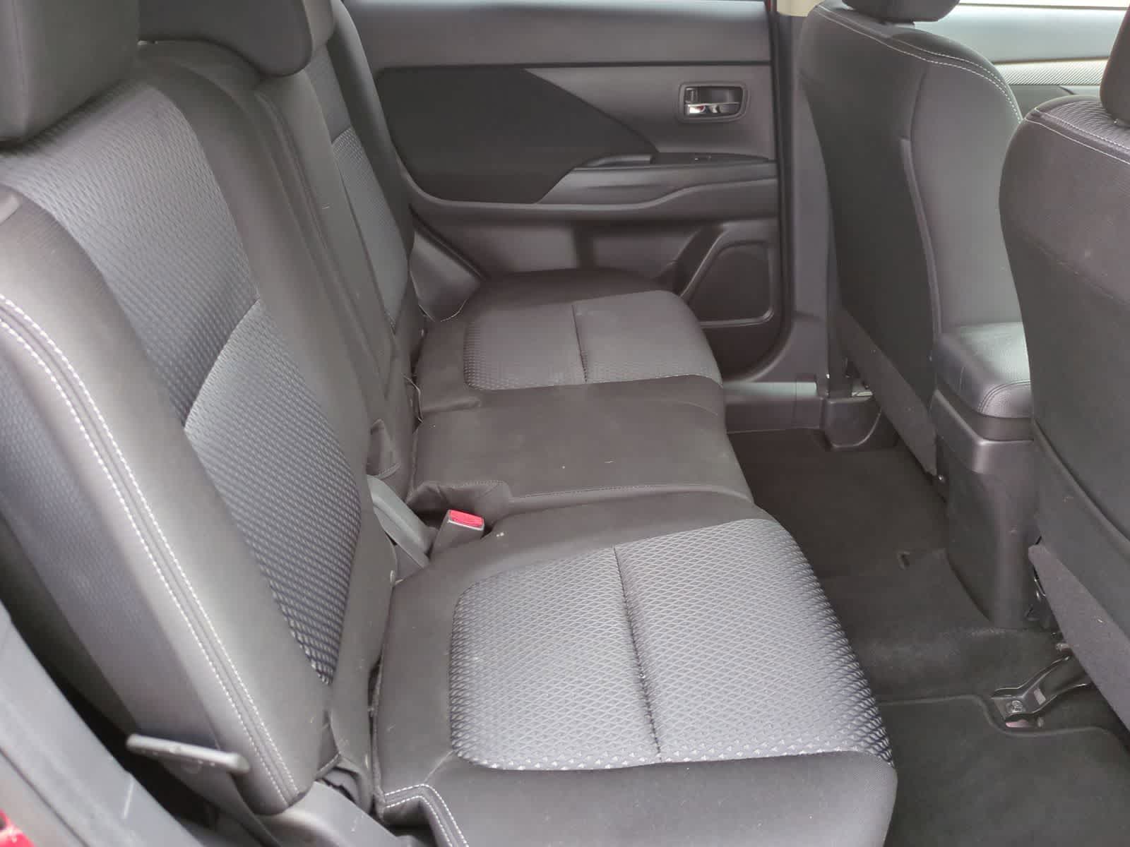 Thumbnail: 2018 Mitsubishi Outlander - 20