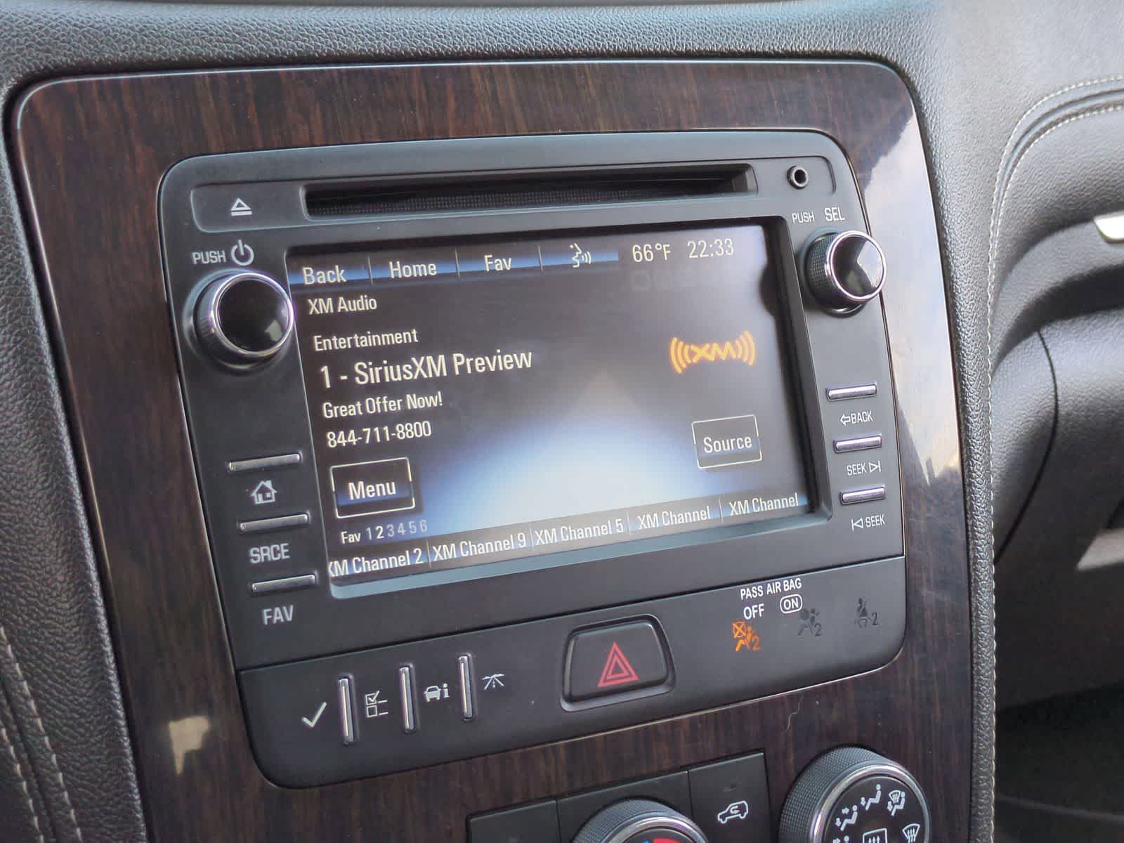 Thumbnail: 2015 Chevrolet Traverse - 27