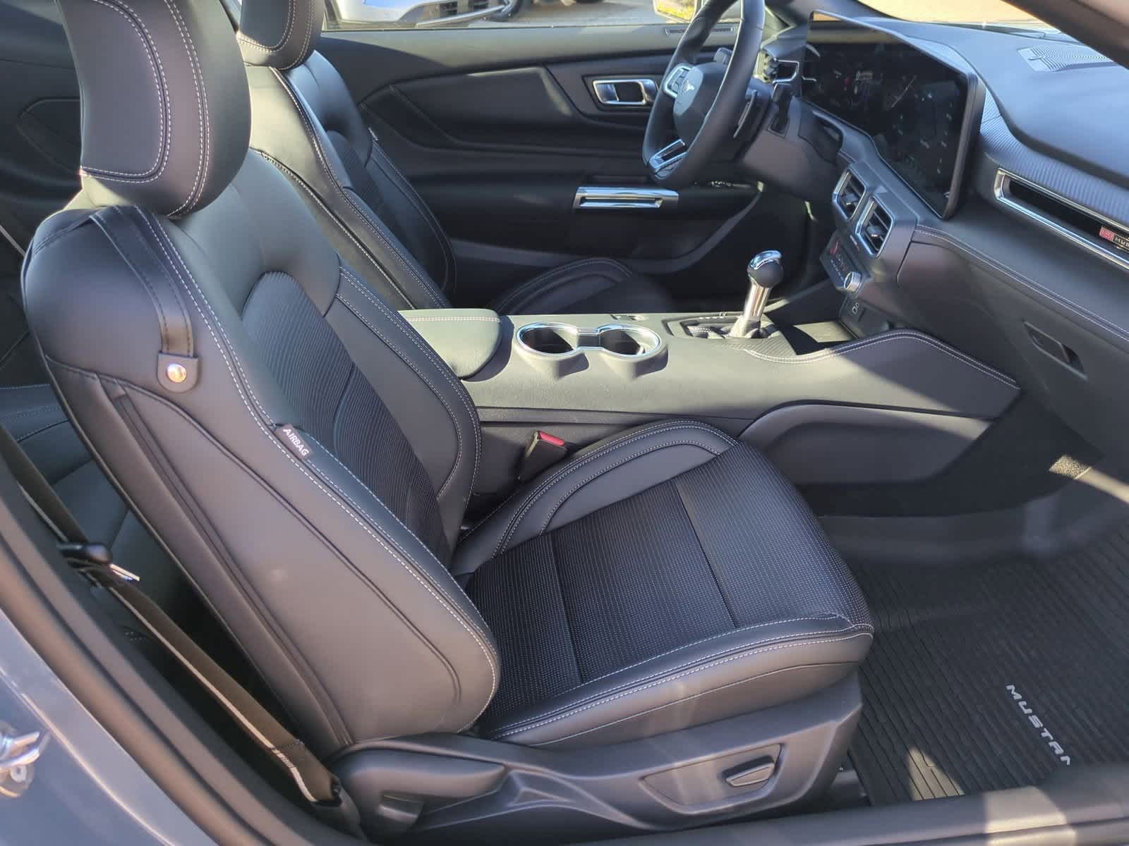 Thumbnail: 2025 Ford Mustang - 20