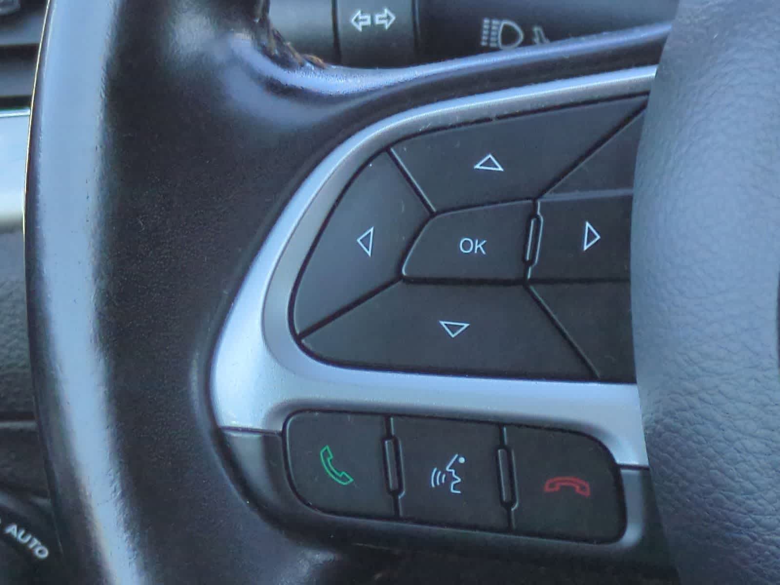 Thumbnail: 2020 Jeep Compass - 23