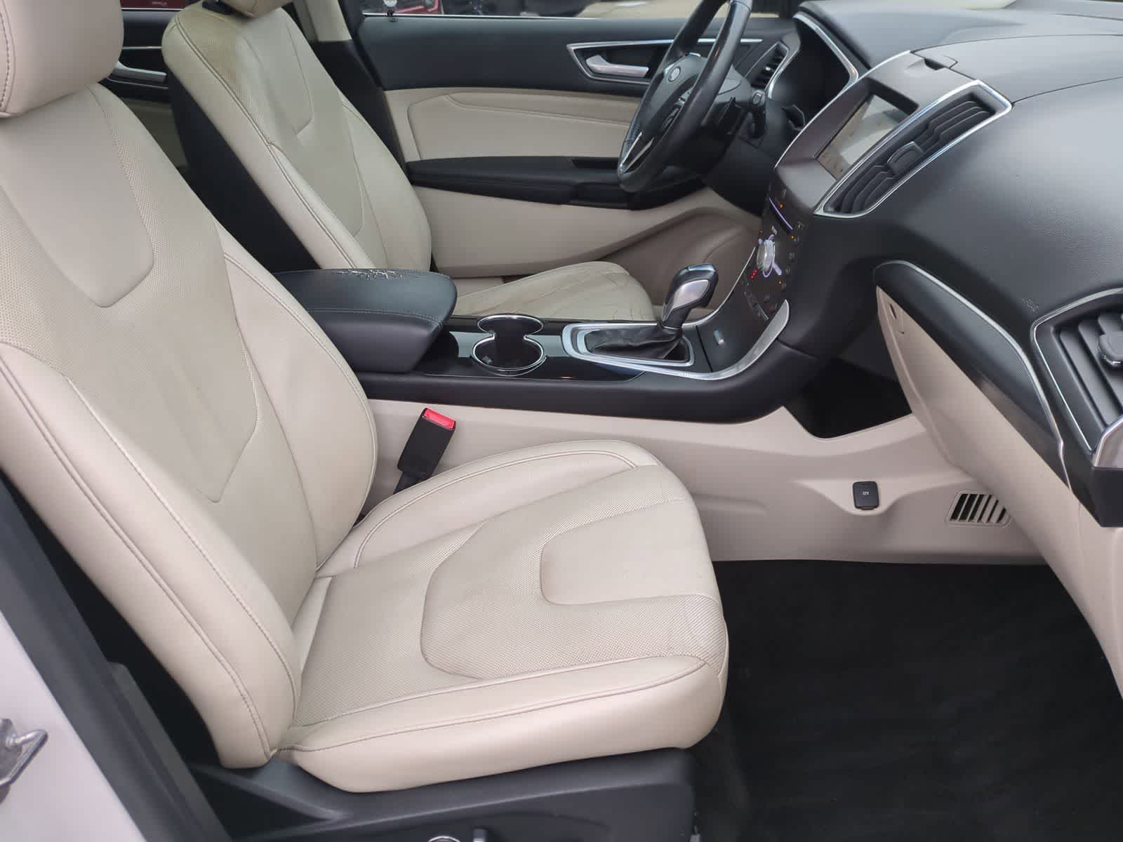 Thumbnail: 2018 Ford Edge - 23