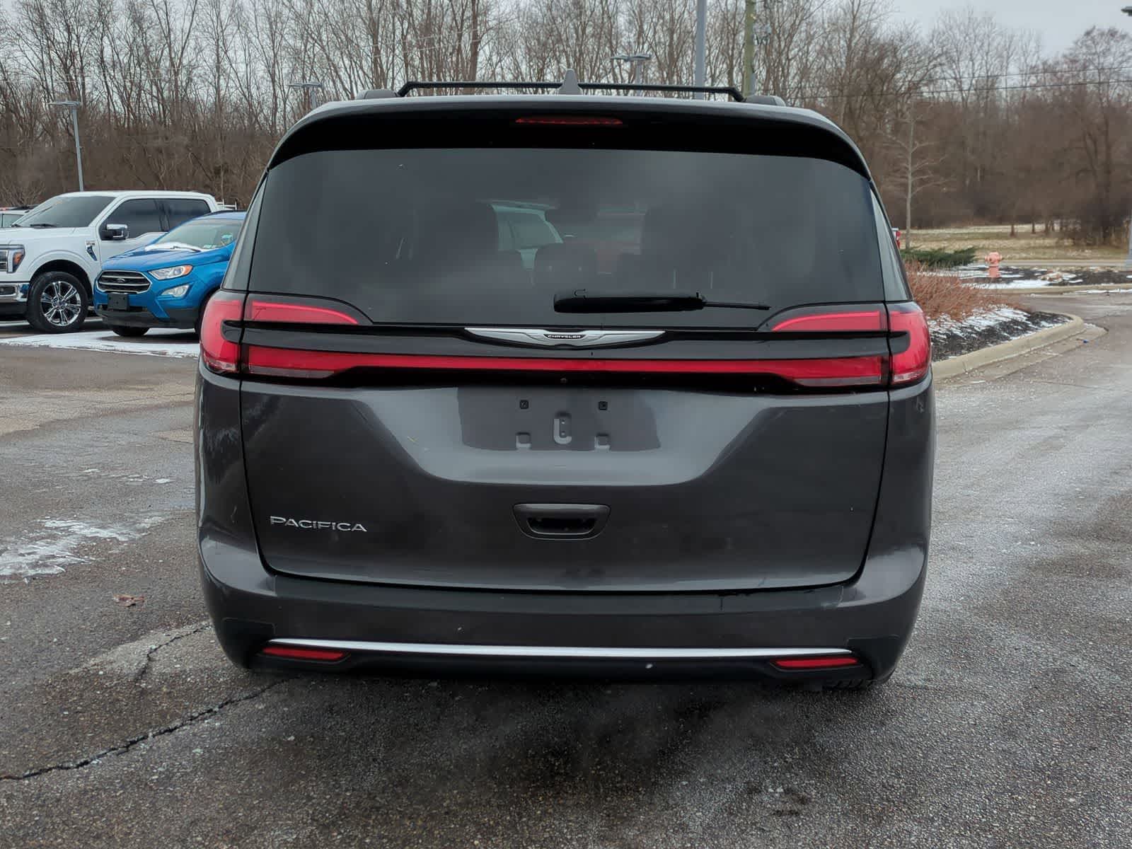 Thumbnail: 2022 Chrysler Pacifica - 7