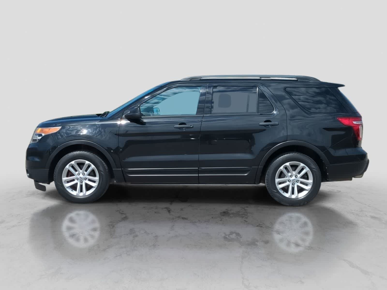 Thumbnail: 2015 Ford Explorer - 5