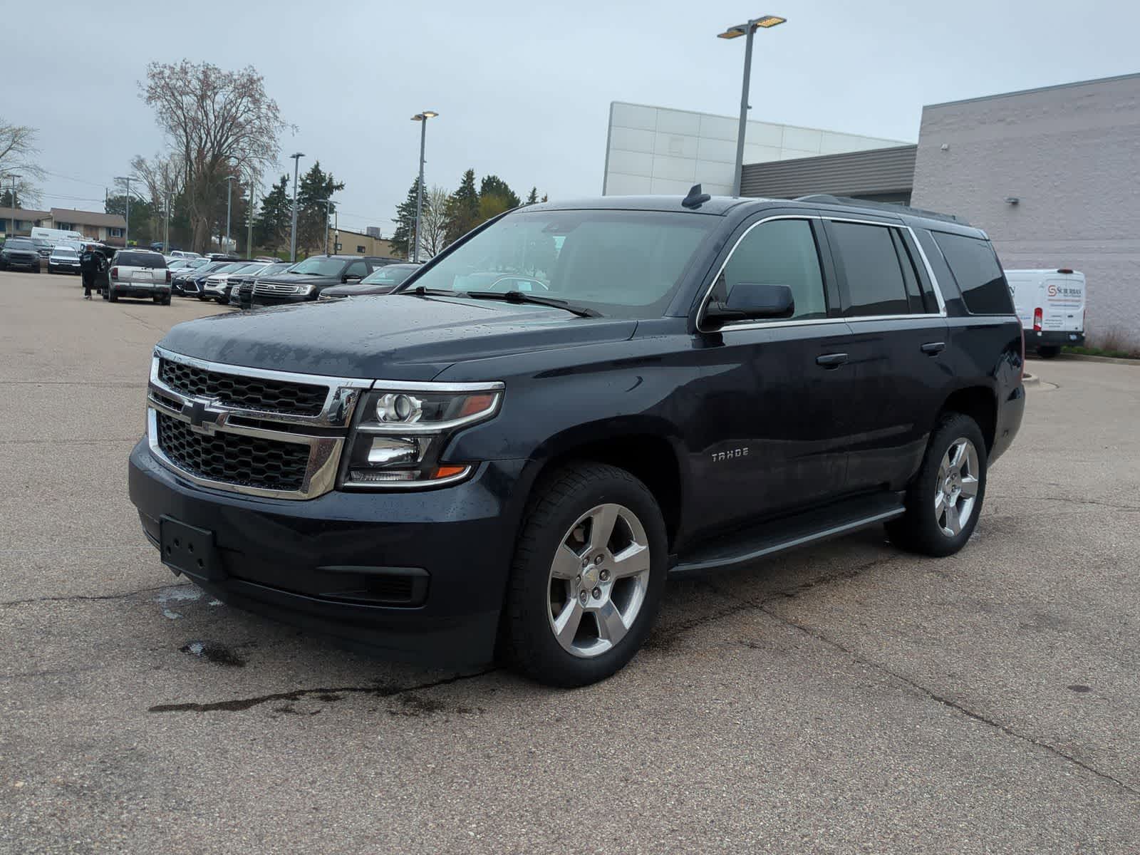 Thumbnail: 2018 Chevrolet Tahoe - 4