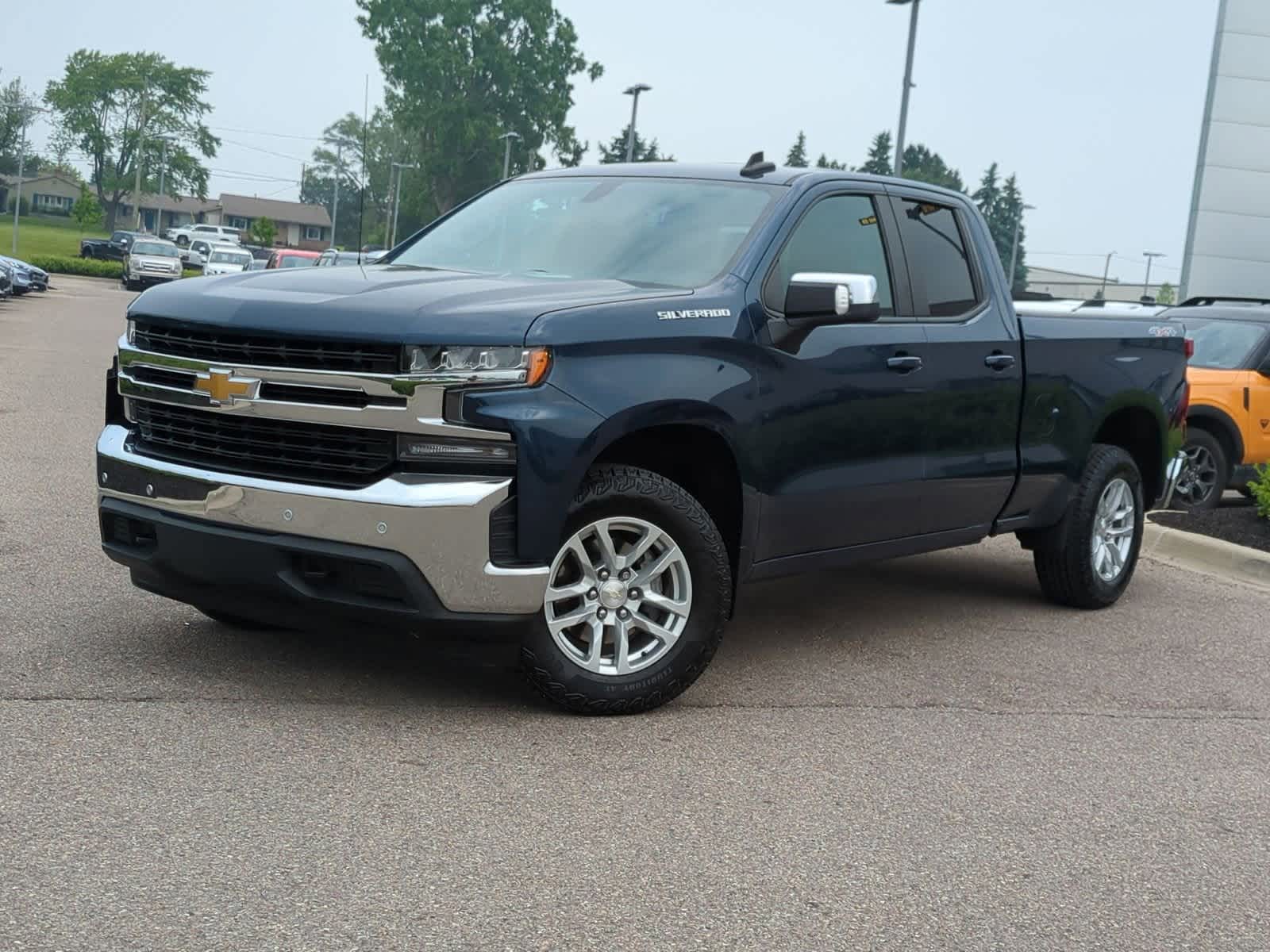 2019 Chevrolet Silverado 1500 LT -
                  Waterford, MI